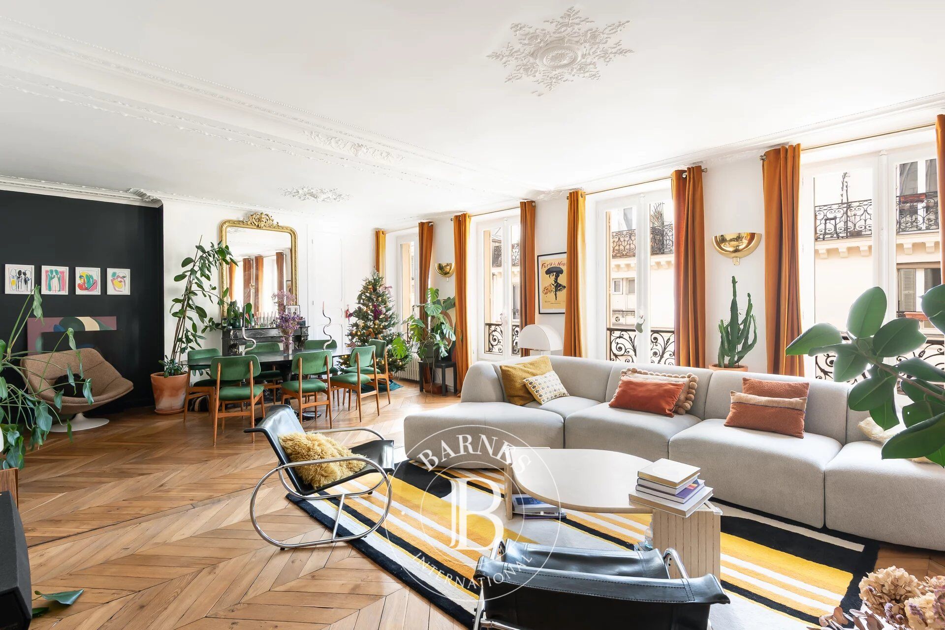 OFF MARKET - EXCLUSIVE LISTING - PARIS 9 - NOUVELLE ATHENES - FAMILY APARTMENT - 97.04m² (1,045 sq ft) - 2 BEDROOMS + OFFICE - picture 1