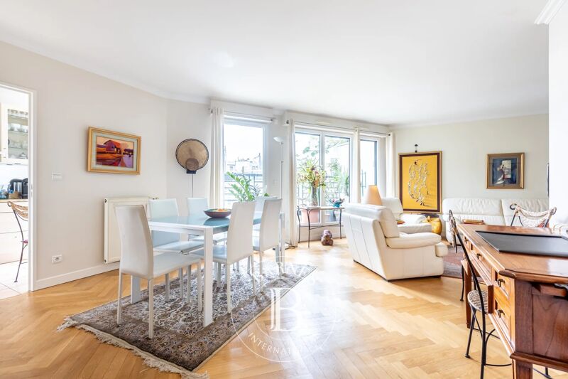 Barnes - Passage Doisy - Bel appartement avec grand balcon et vue dégagée