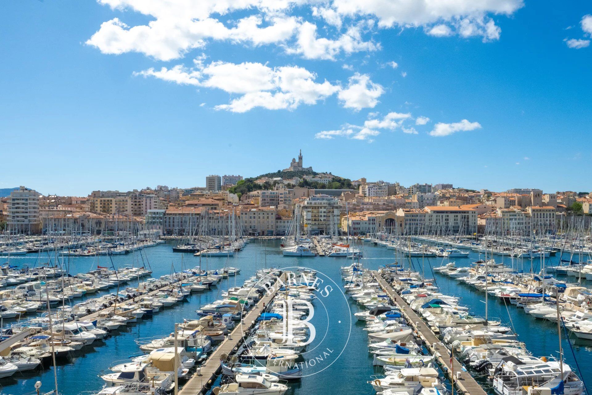 FURNISHED RENTAL – Marseille – Hôtel de Ville / Vieux-Port – Pouillon Apartment – 2 Bedrooms – Air Conditioning – Panoramic View - picture 1