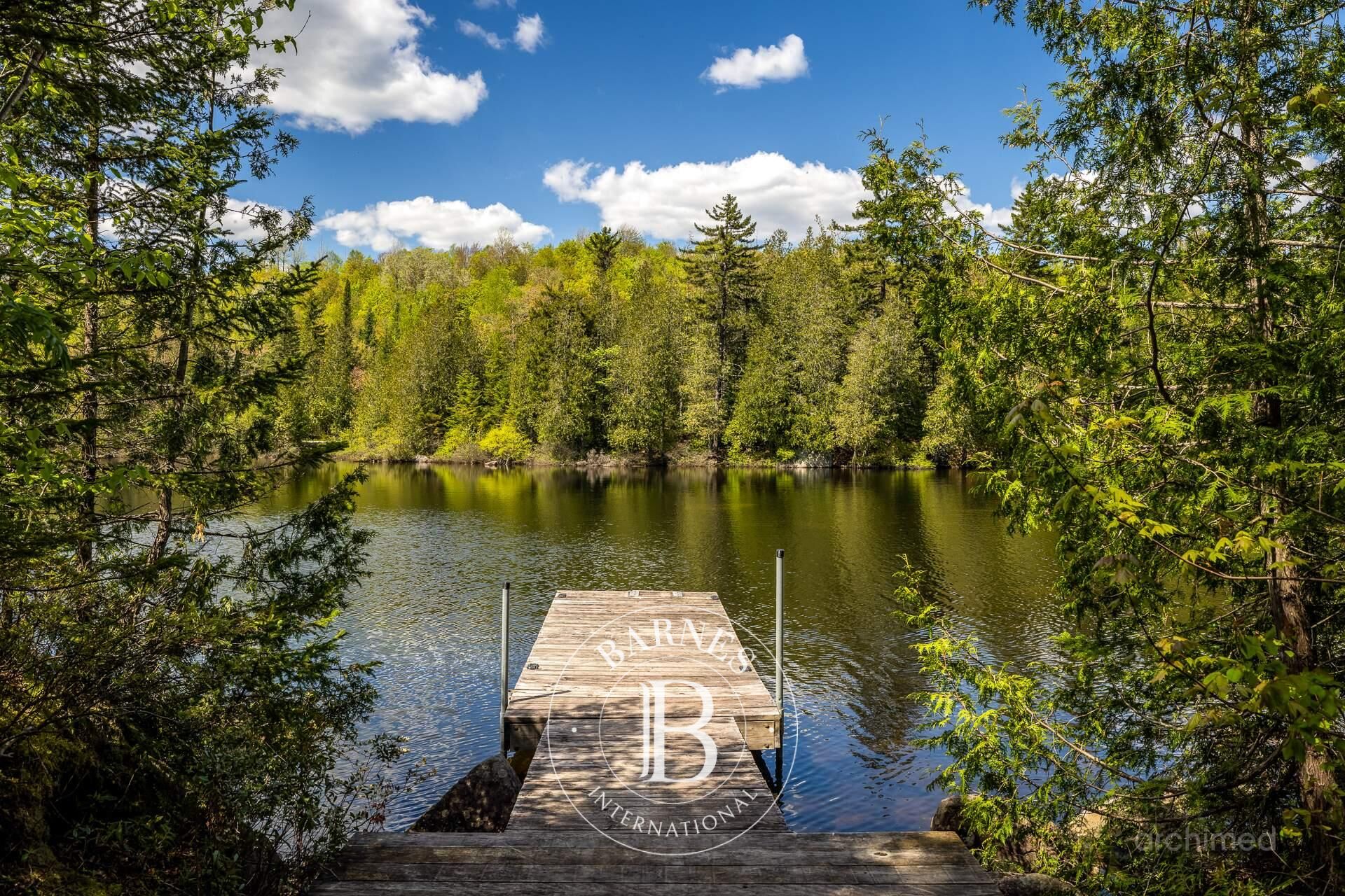 1551 Ch. du Noroît  Wentworth-Nord (Laurentides) - picture 3
