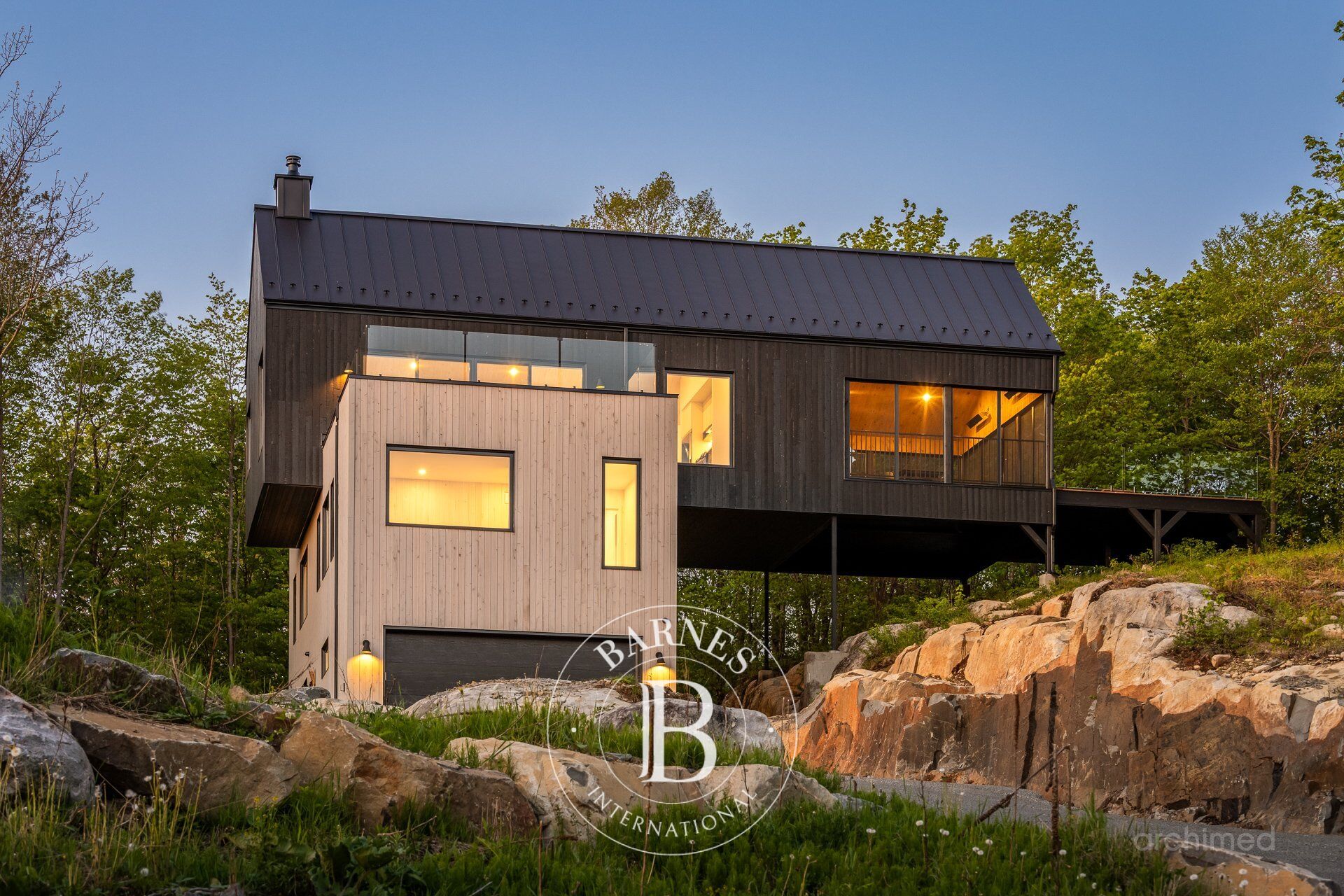 1551 Ch. du Noroît  Wentworth-Nord (Laurentides) - picture 3