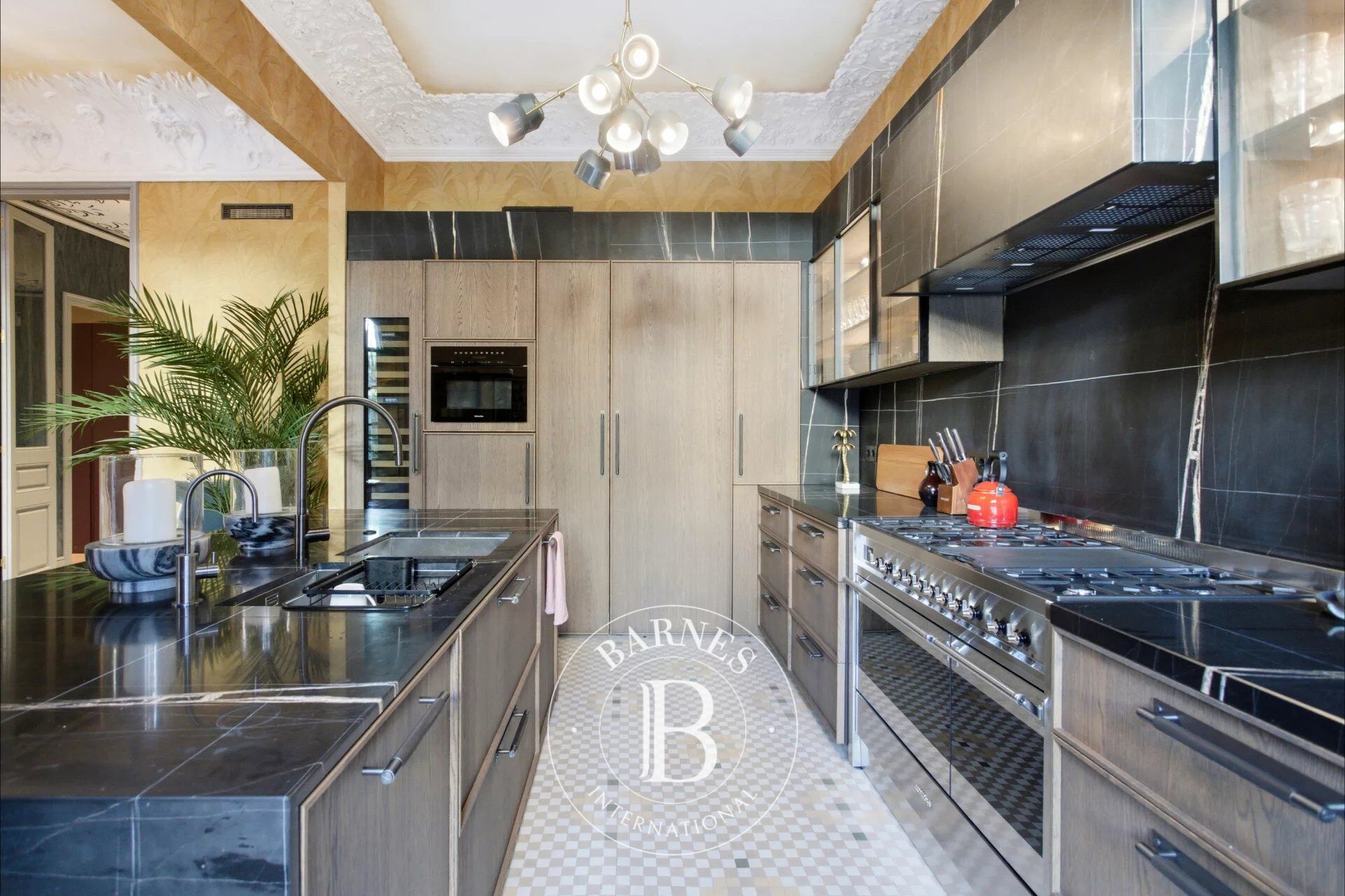 Una propiedad modernista emblemática con 184 m² de espacio exterior privado - picture 2