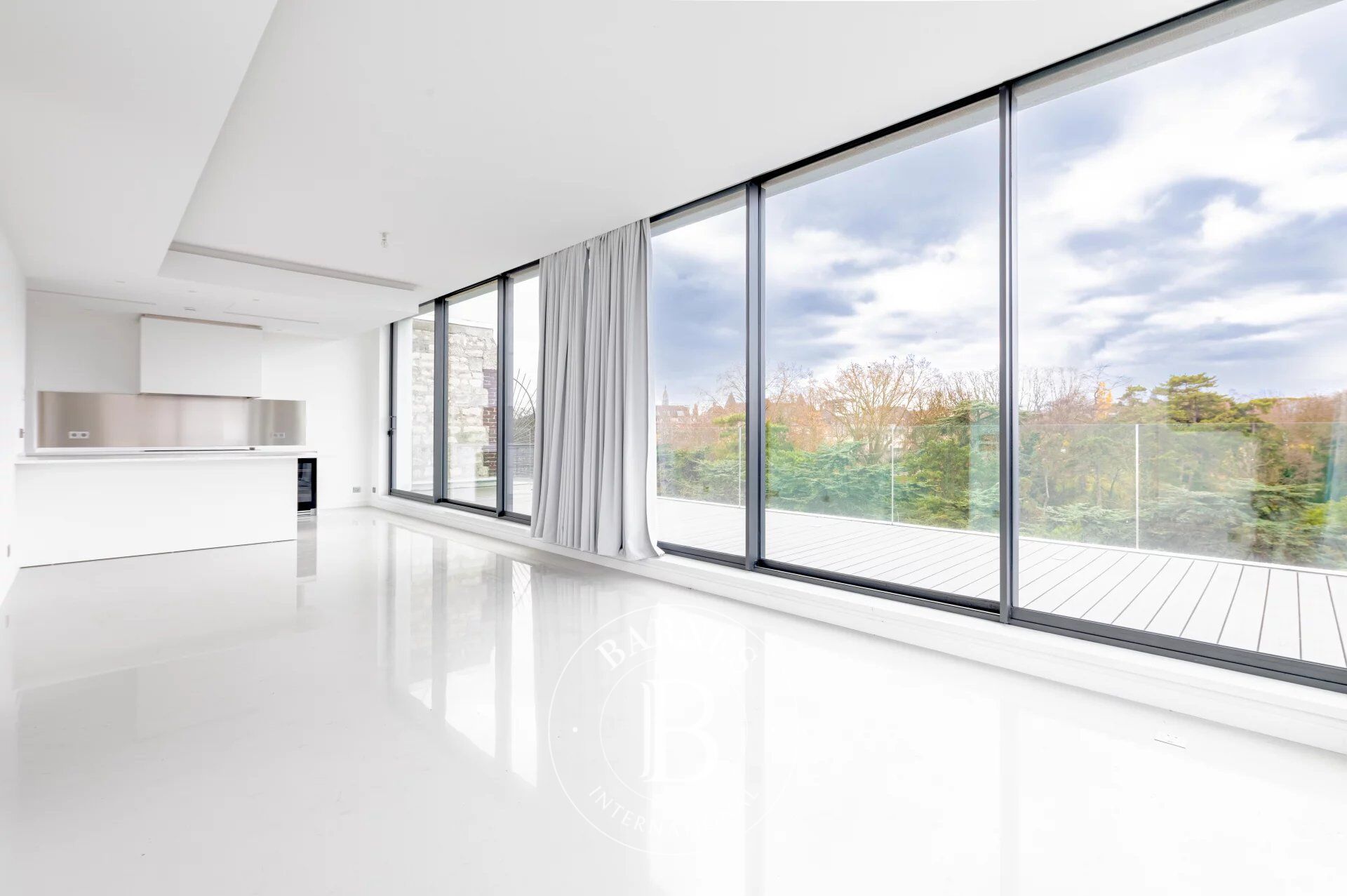 Paris 14th arrondissement - Montsouris - Recent duplex apartment with terrace overlooking the park - picture 2