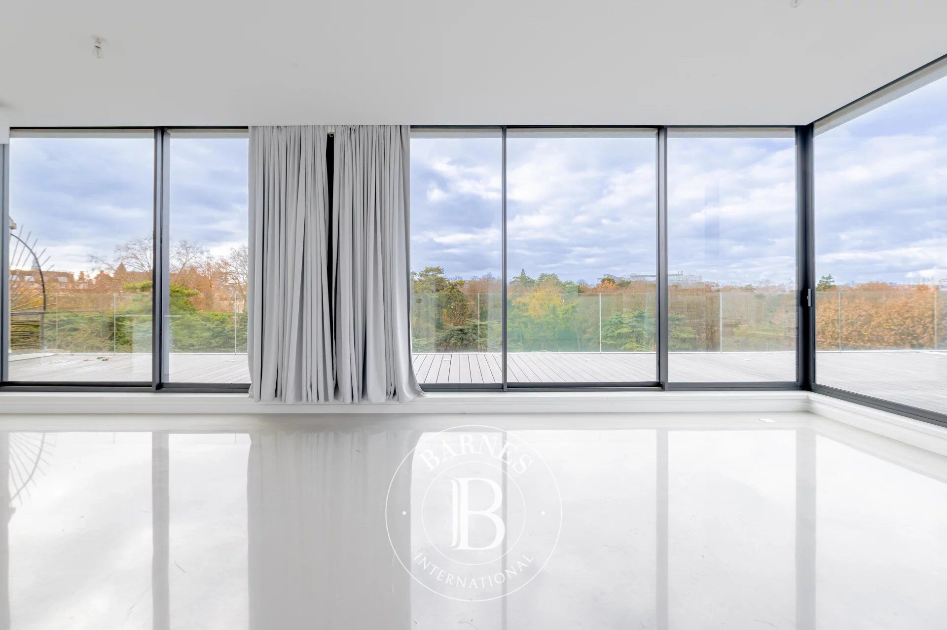 Paris 14th arrondissement - Montsouris - Recent duplex apartment with terrace overlooking the park - picture 1