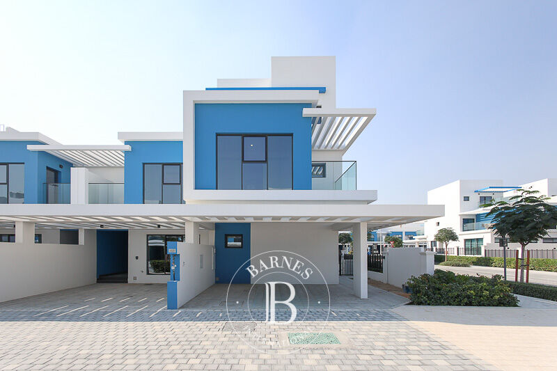 5 Bedroom Townhouse for Sale in