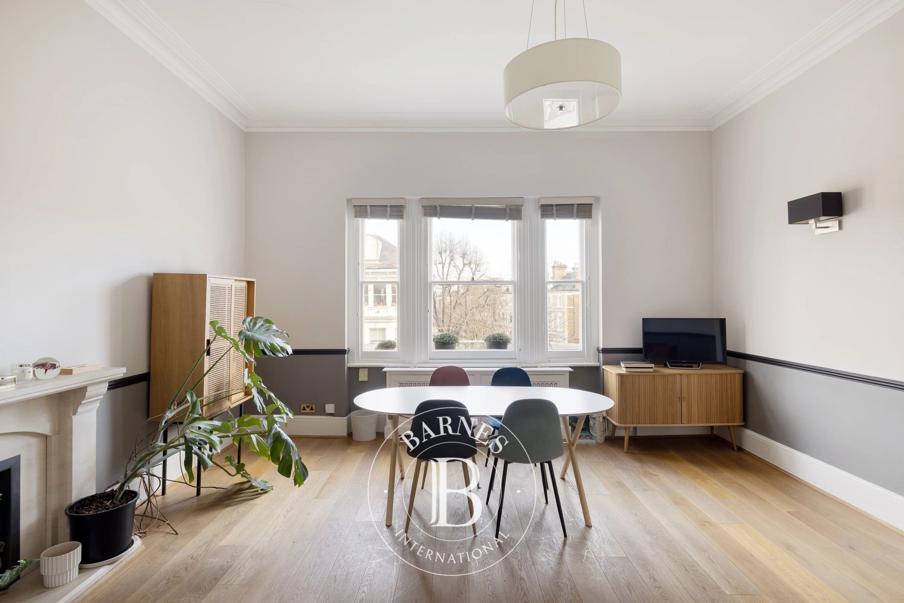 Redcliffe Gardens, Chelsea - picture 2