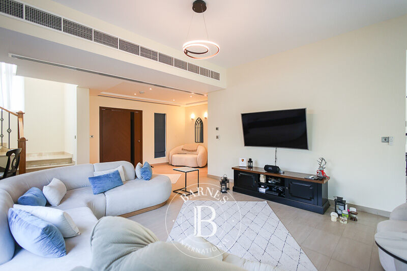 Villa Jumeirah Park - picture 3