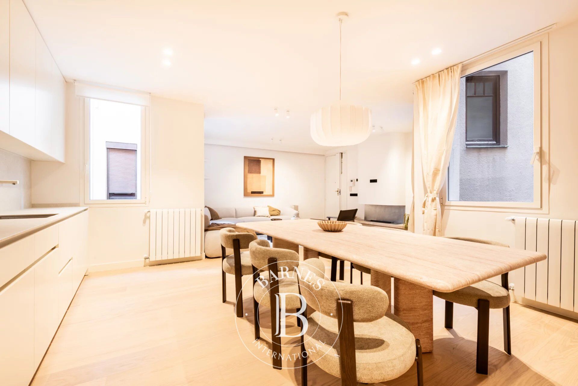 Timeless Elegance and Exclusivity on Montalbán Street, in the Heart of Los Jerónimos - picture 2