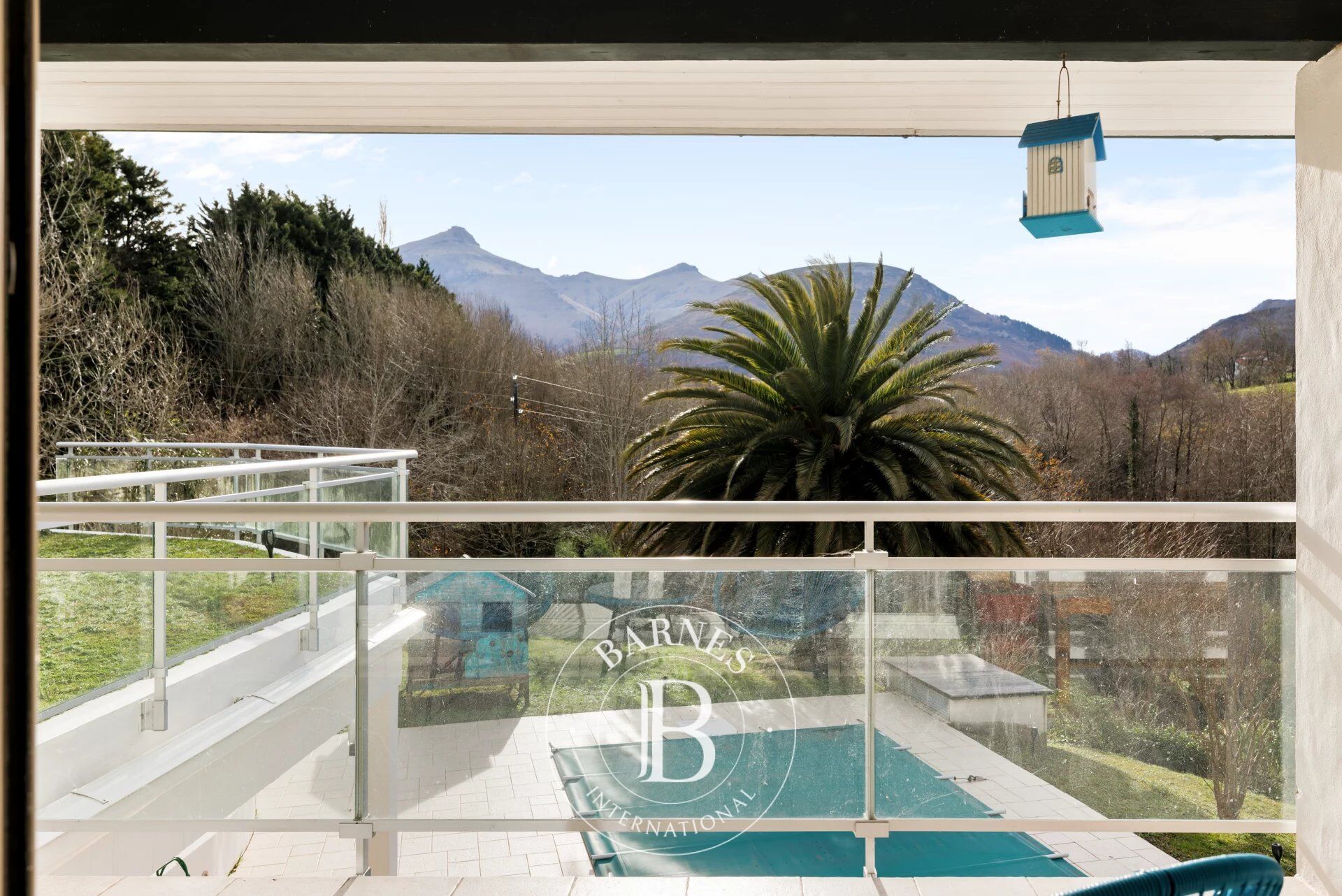 URRUGNE, MAISON AVEC PISCINE ET VUE MONTAGNES - picture 2