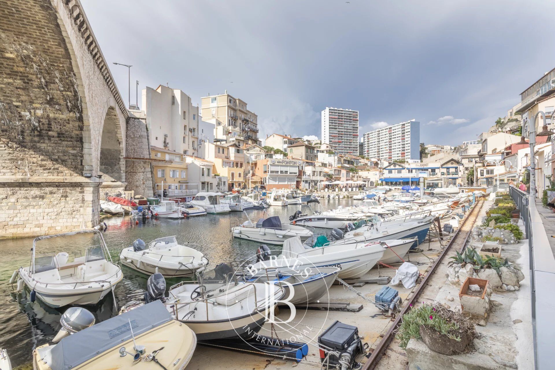 Casa Marseille 7ème - picture 1