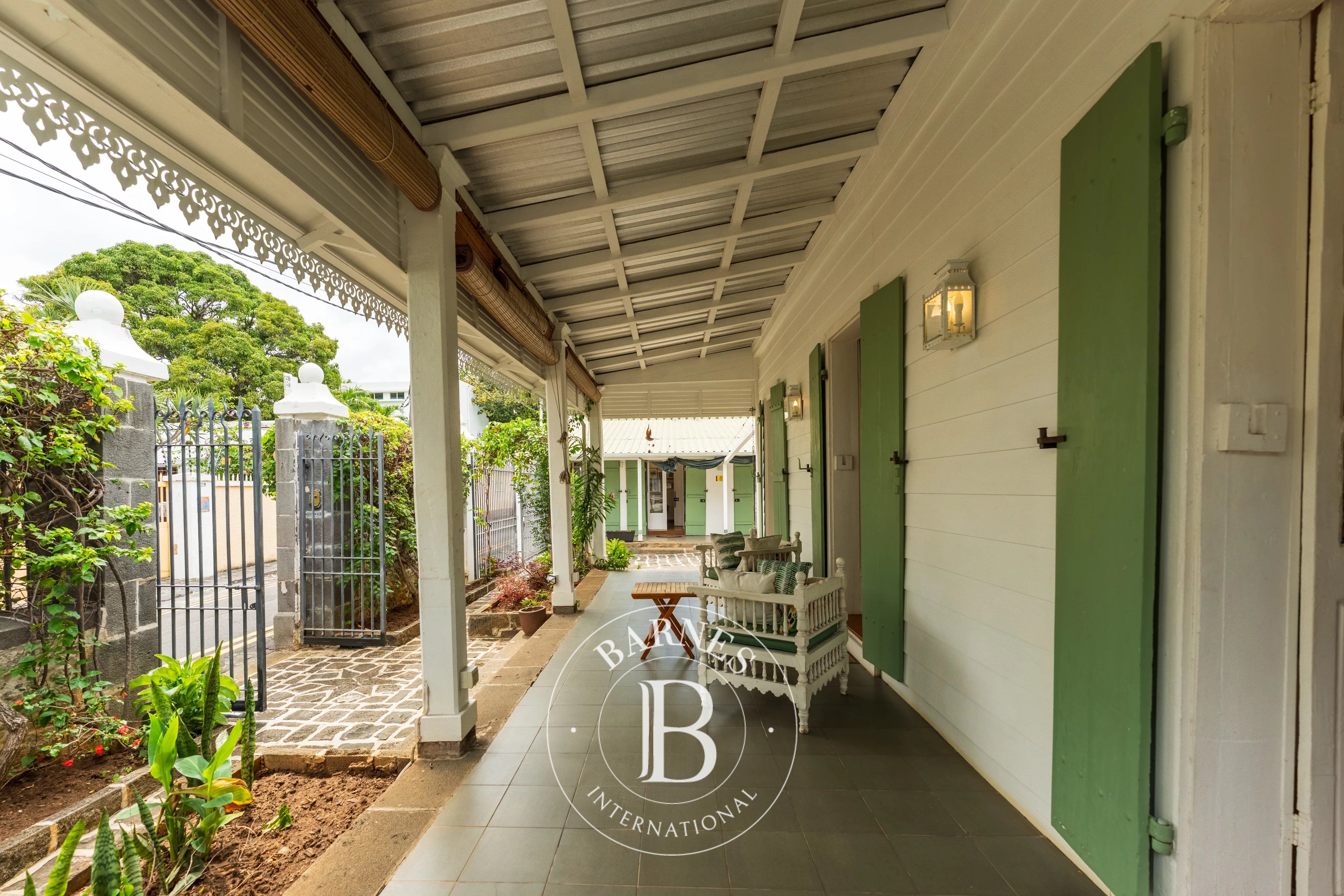 PORT LOUIS - Charmante maison coloniale en vente - 278 m² - picture 3