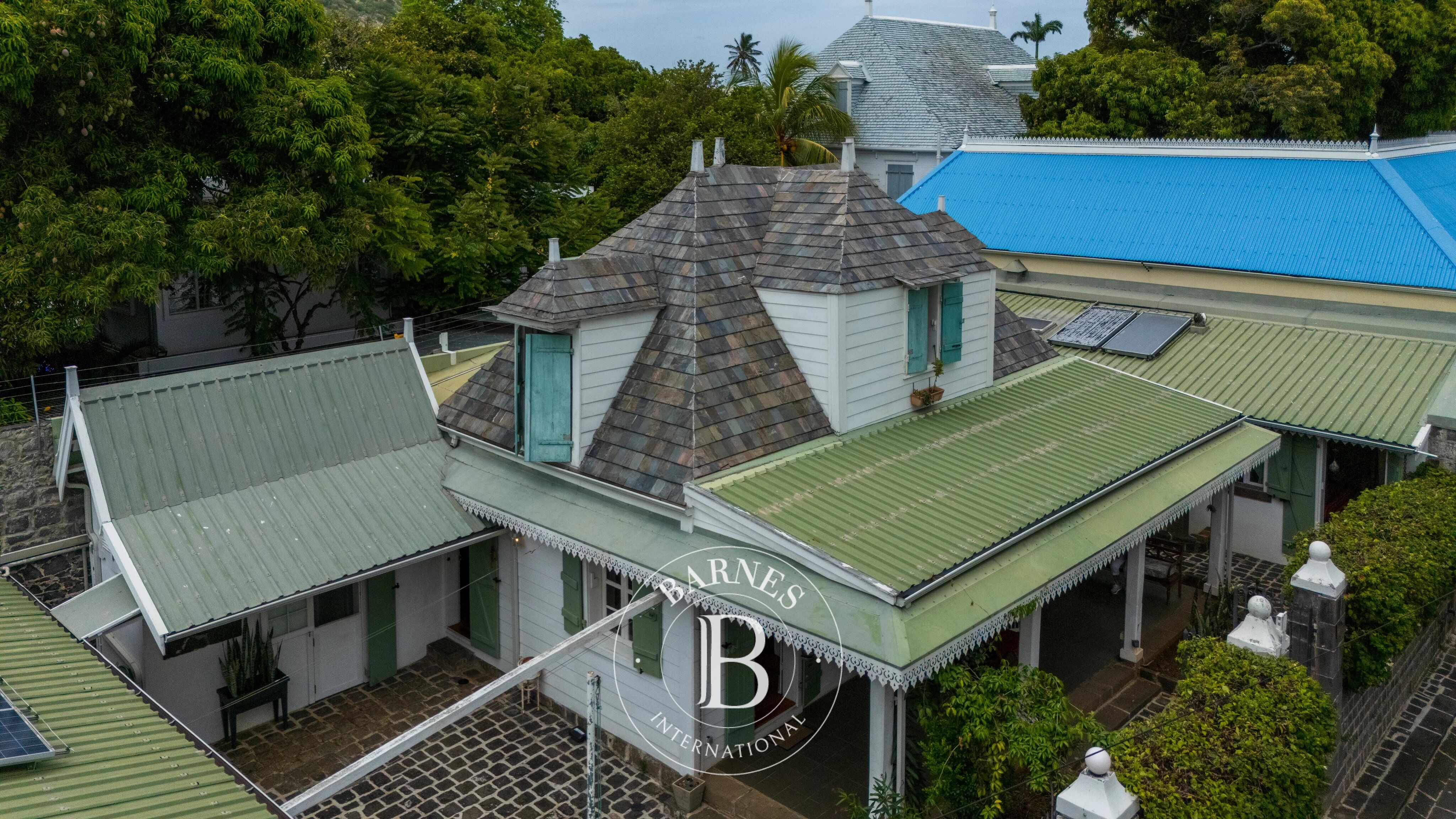 PORT LOUIS - Charmante maison coloniale en vente - 278 m² - picture 1