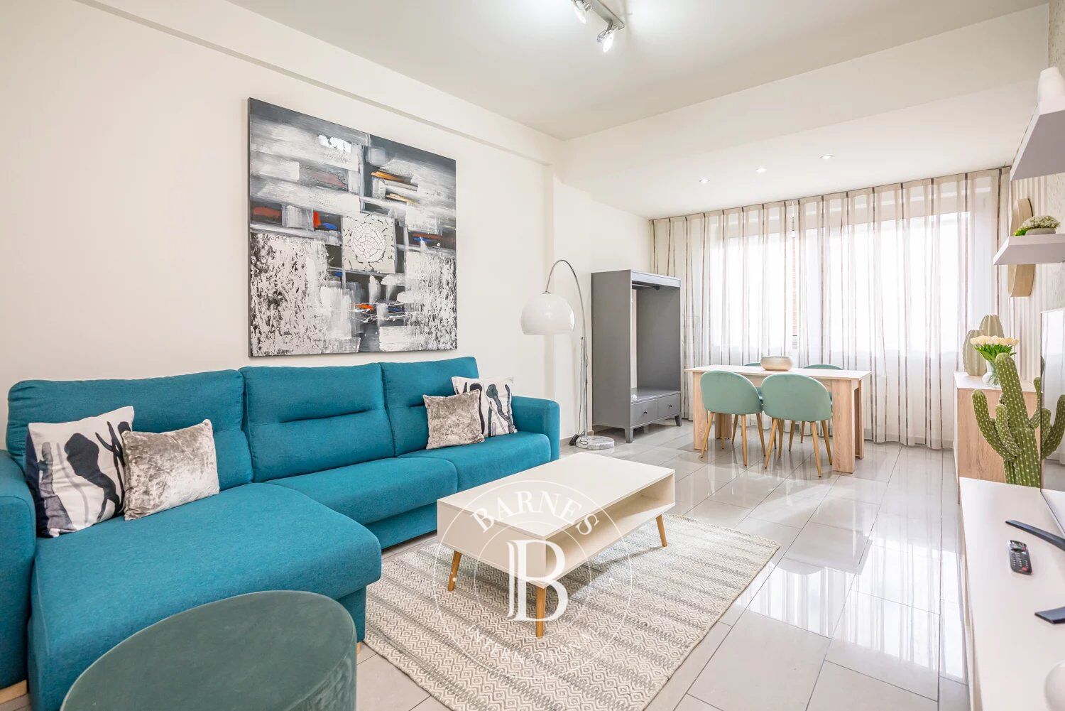 Madrid – Centre – Palacio – Appartement extérieur meublé et équipé d’une chambre avec salle de bains en suite - picture 1