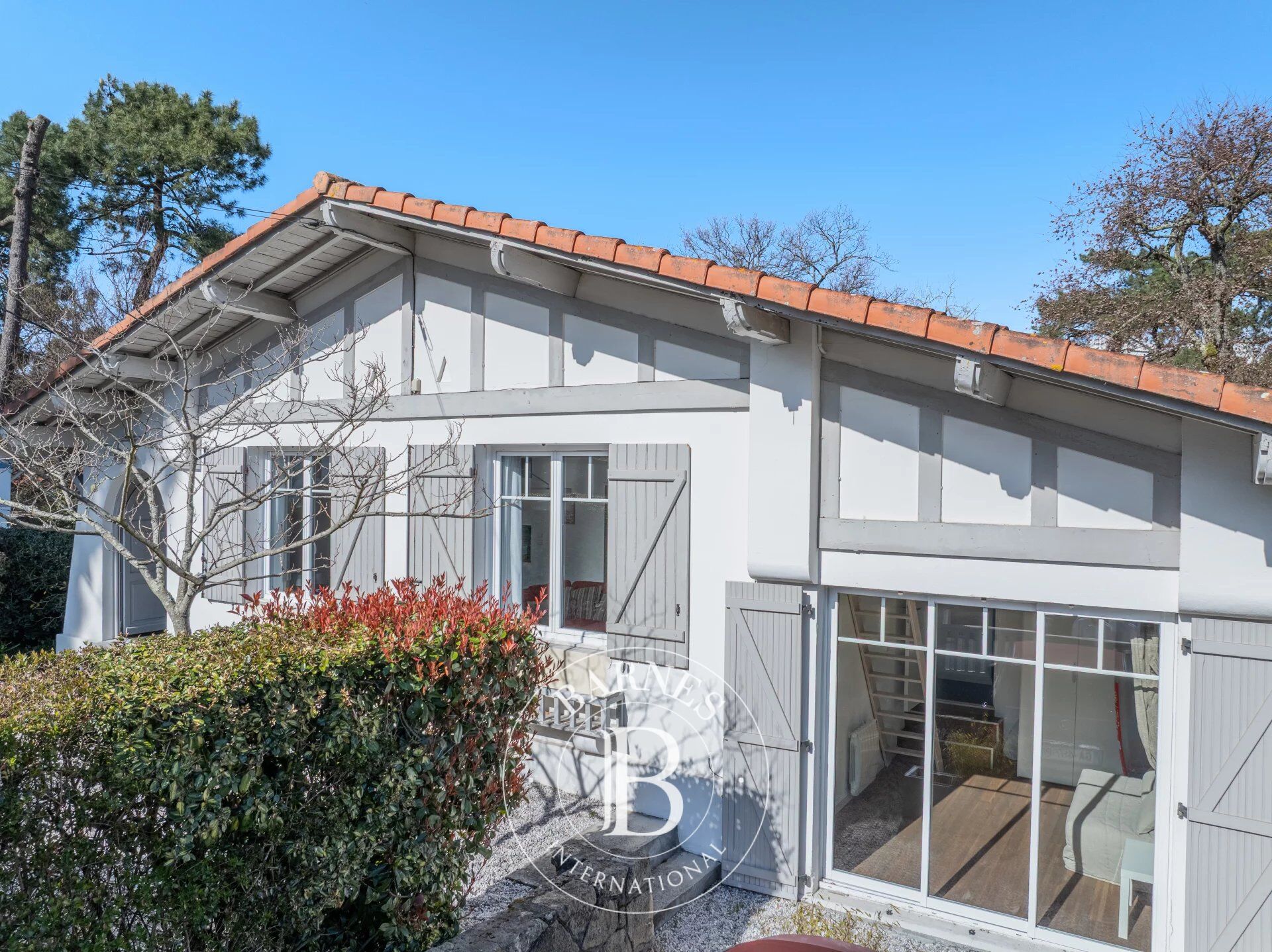 CHARMING HOME IN ARCACHON WITH POOL – CLOSE TO BEACH AND SHOPS - picture 2