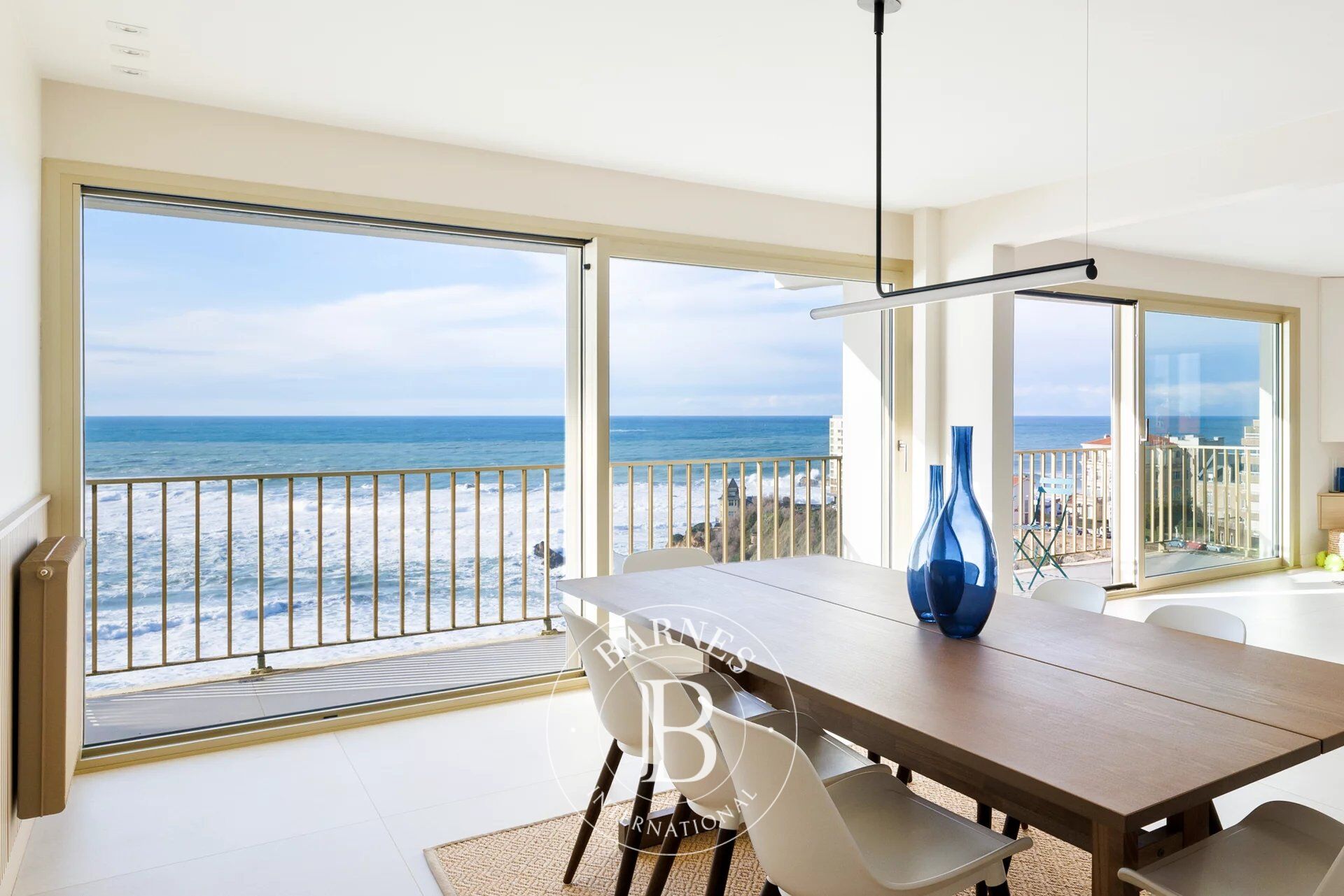 BIARRITZ, CÔTE DES BASQUES, APPARTEMENT DE 115 M², VUE PANORAMIQUE SUR L'OCÉAN, PARKING - picture 1