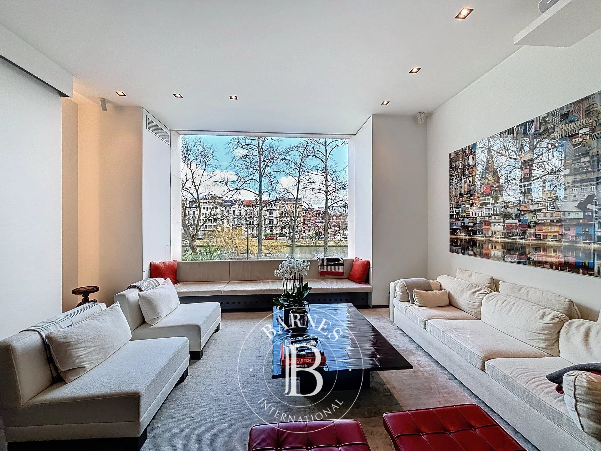 Ixelles - Hôtel de Maître au bord des Etangs d'Ixelles - picture 1