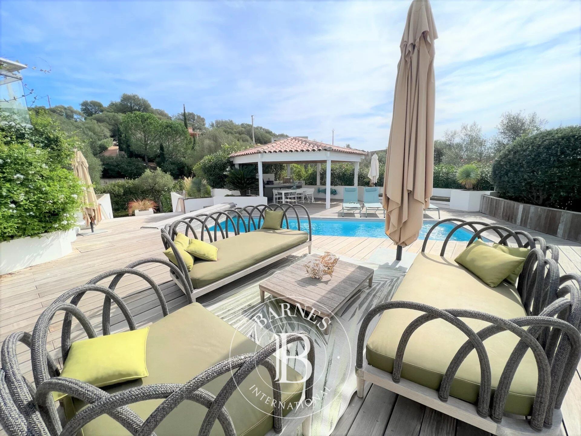 Lecci , Villa with Swimming Pool, 5 Bedrooms, Peaceful Setting, Close to beaches and amenities - picture 1