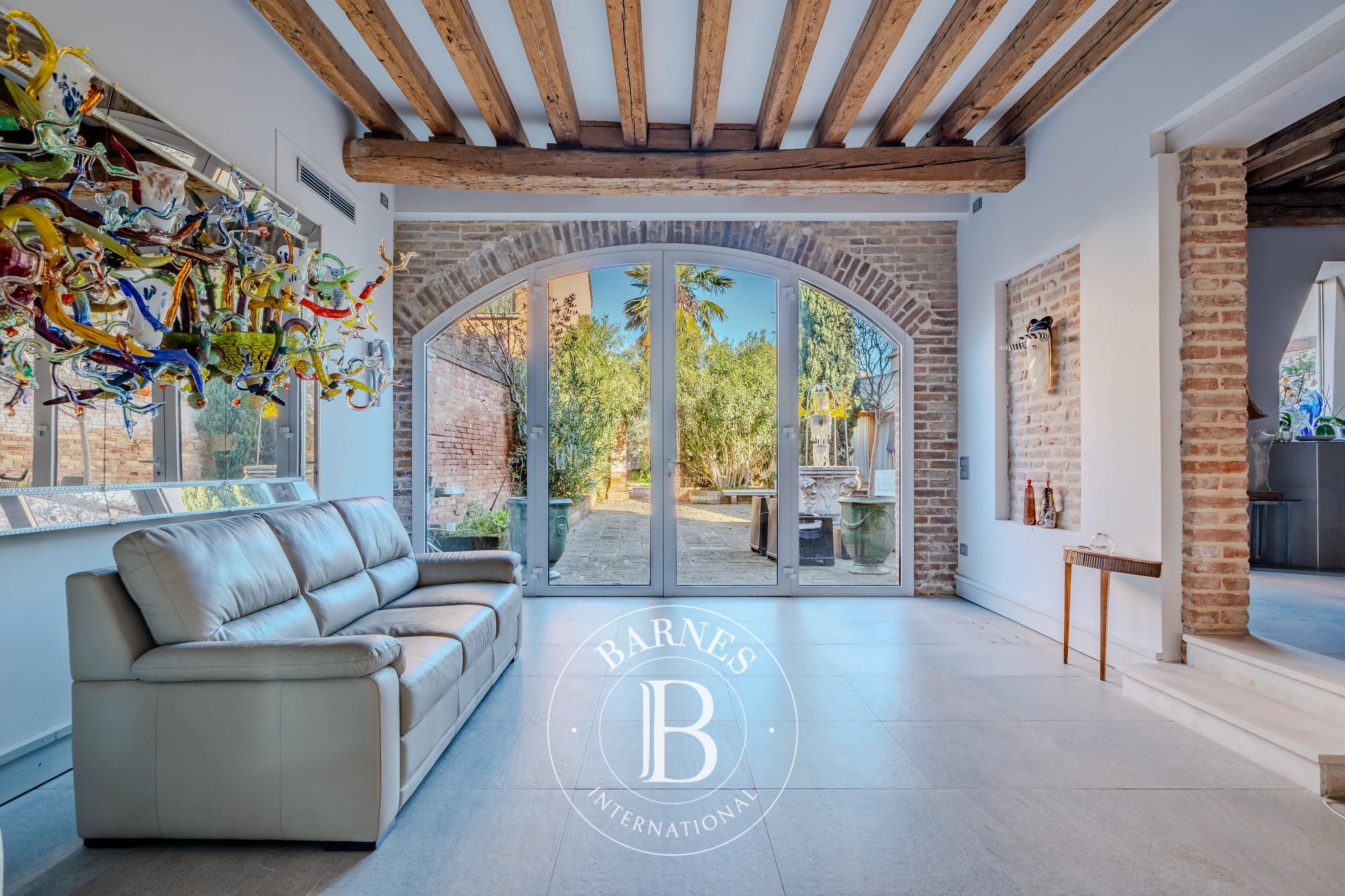 Murano – Artist’s residence with private garden and guest house - picture 2