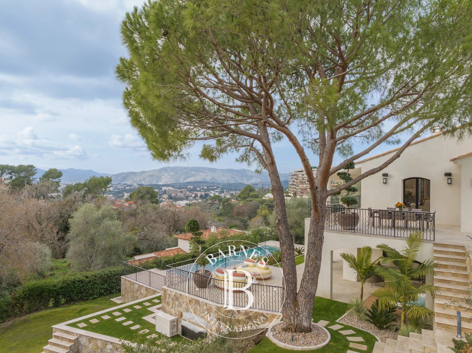 LE CANNET - VILLA NÉO-PROVENÇALE - VUE PANORAMIQUE JUSQU'À LA MER - picture 2