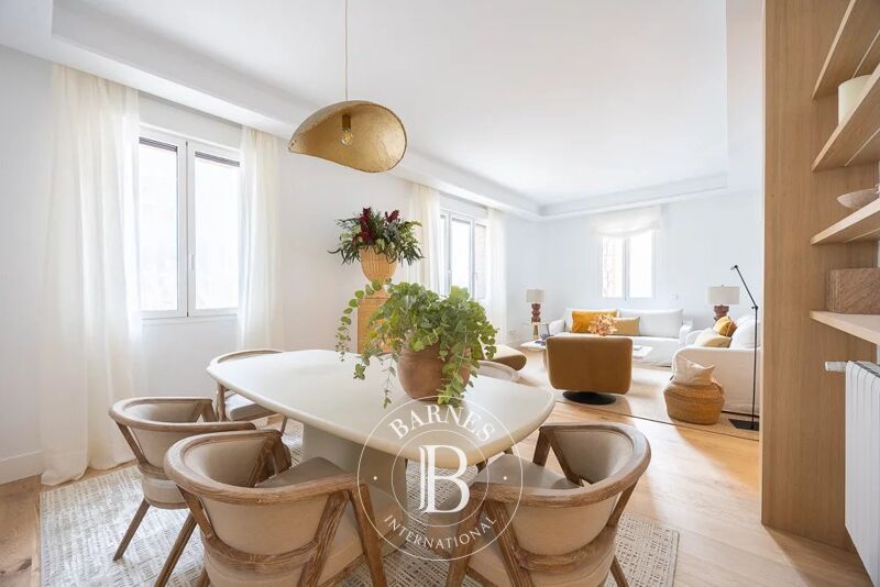 Venta, Piso Madrid - picture 1