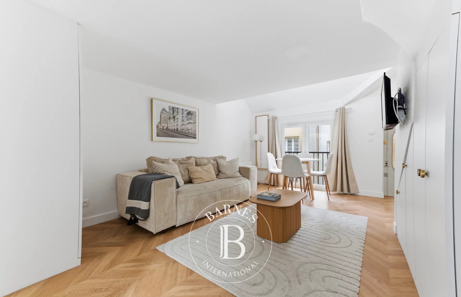 Piso Paris 3ème - picture 1