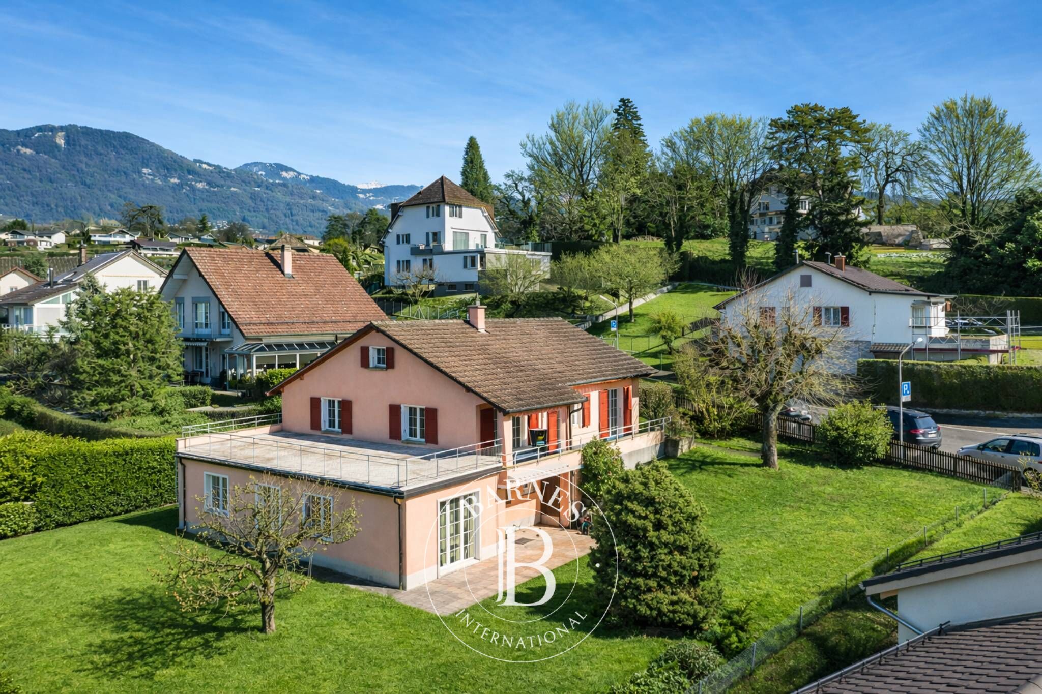 Maison familiale avec potentiel locatif dans un quartier résidentiel de Vevey - picture 1