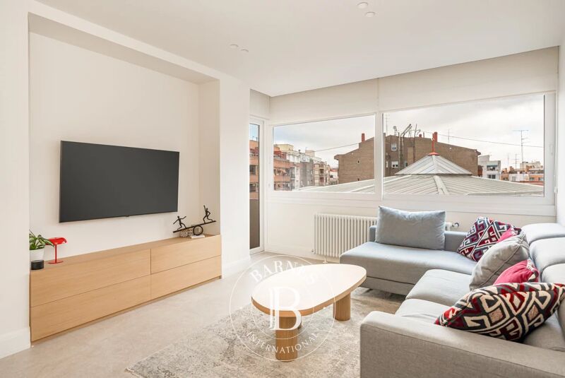 Venta, Piso Madrid - picture 1