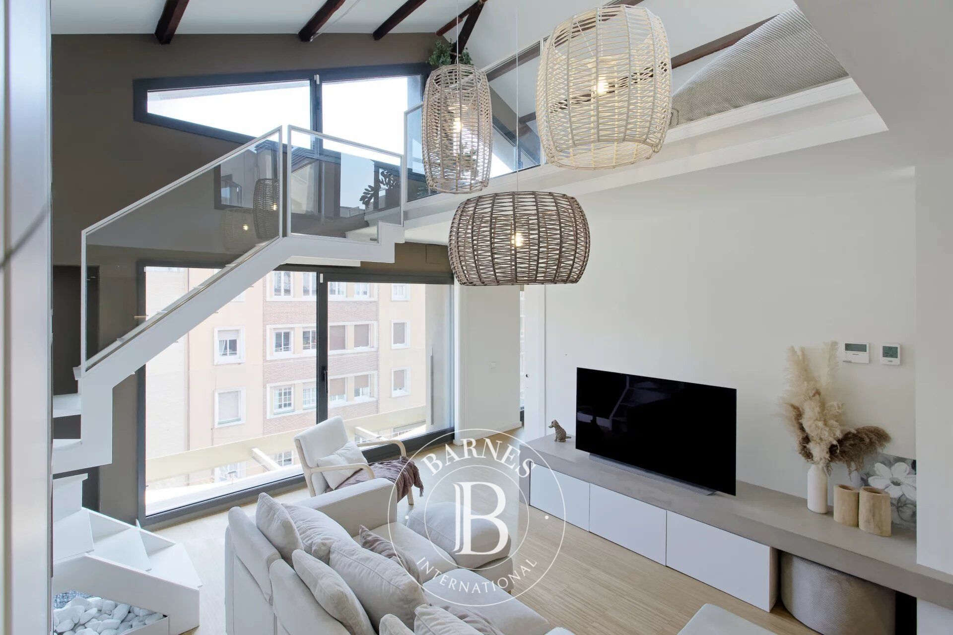 Élégant duplex contemporain avec terrasse privée au cœur de Vila Olímpica - picture 2