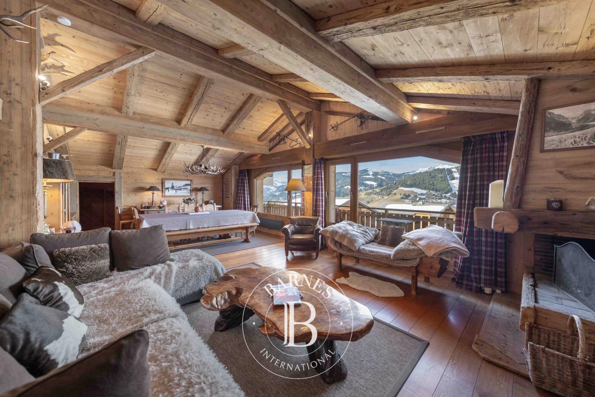 MEGÈVE – APPARTEMENT DE CHARME 5 CHAMBRES PROCHE DES PISTES DU MONT D’ARBOIS - picture 1