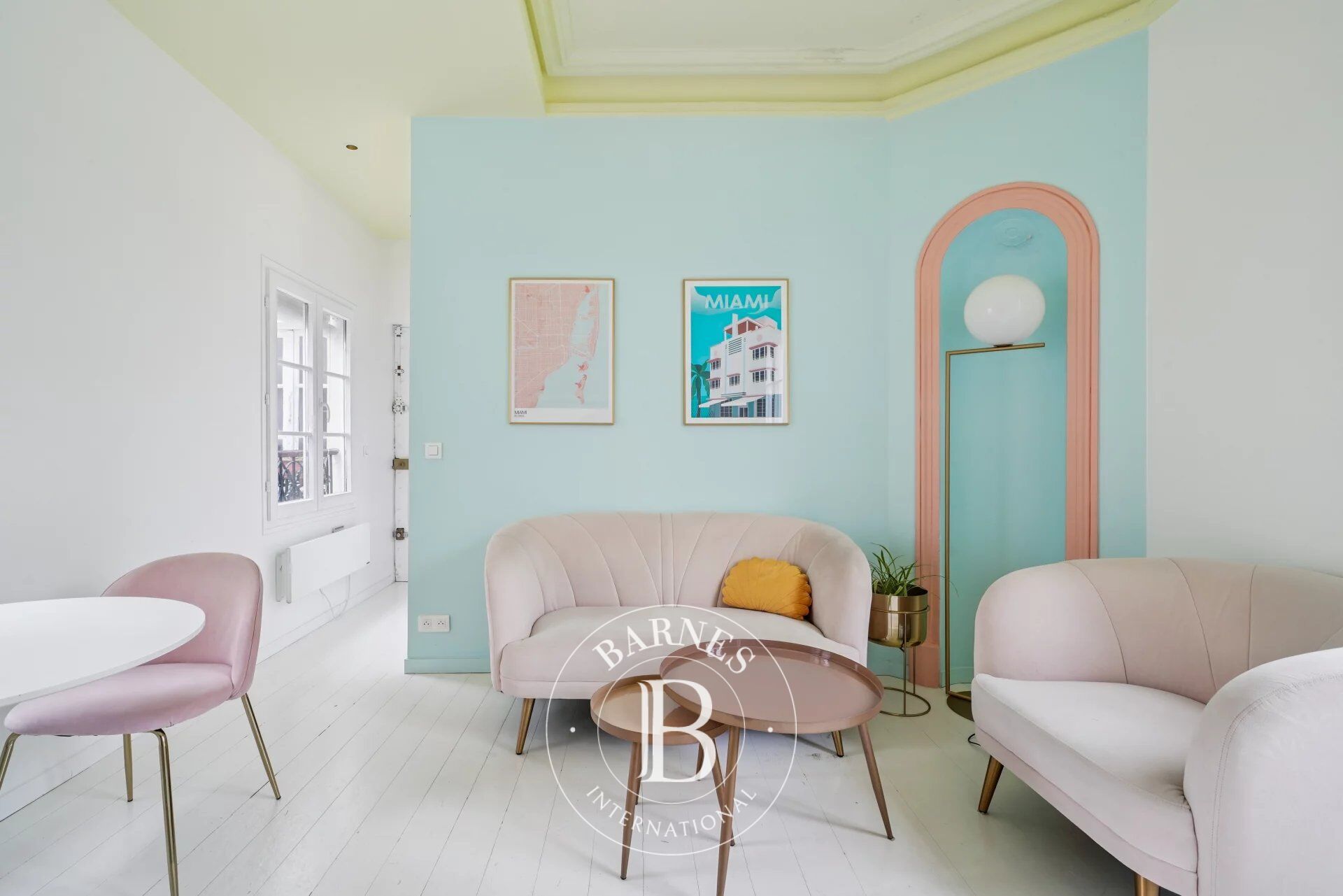 Paris 6 - Monnaie - Renovated apartment - Great volume - Quiet and bright. - picture 3