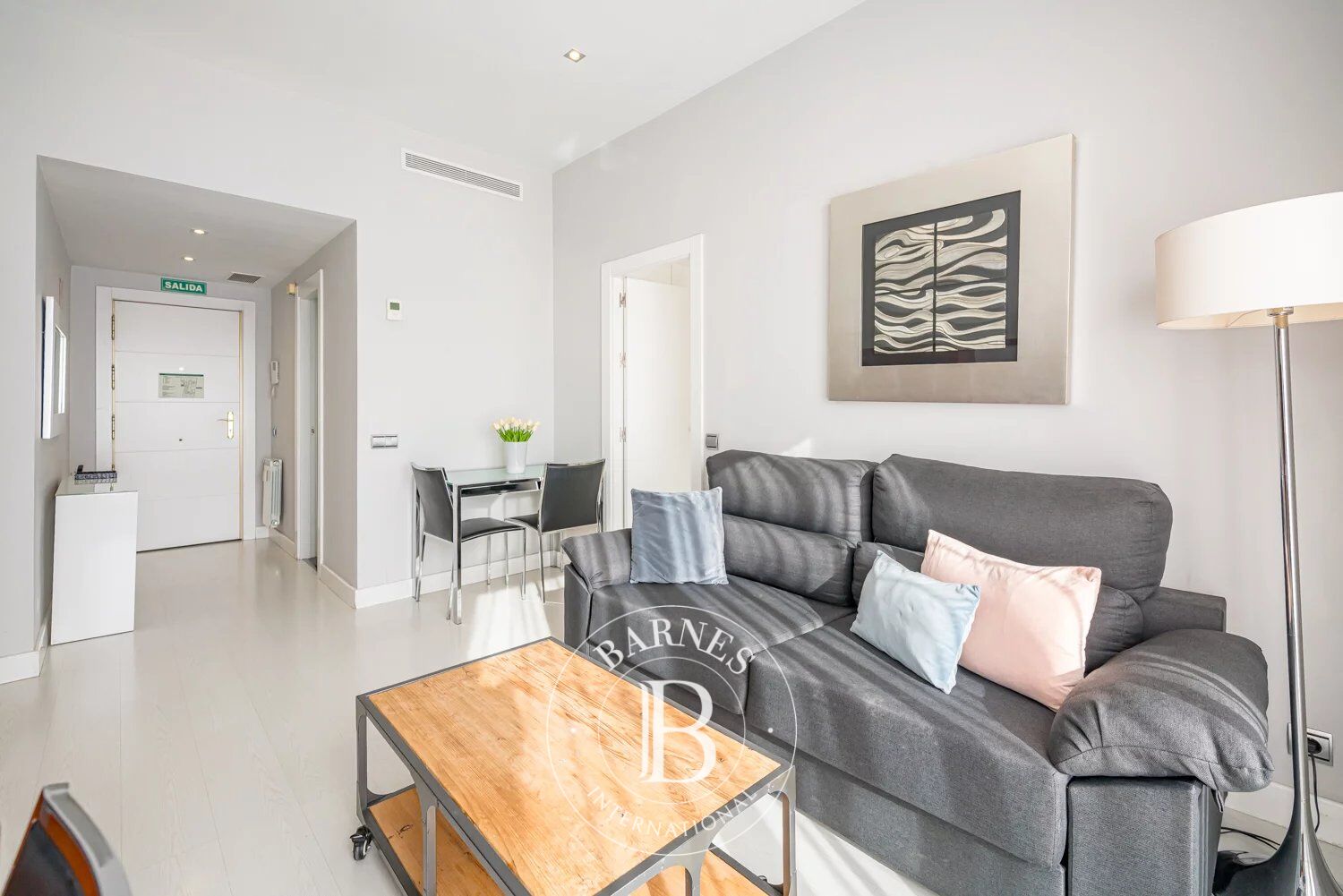 Madrid – Centre – Palacio – Appartement extérieur meublé et équipé d’une chambre avec terrasse et salle de bains en suite - picture 3