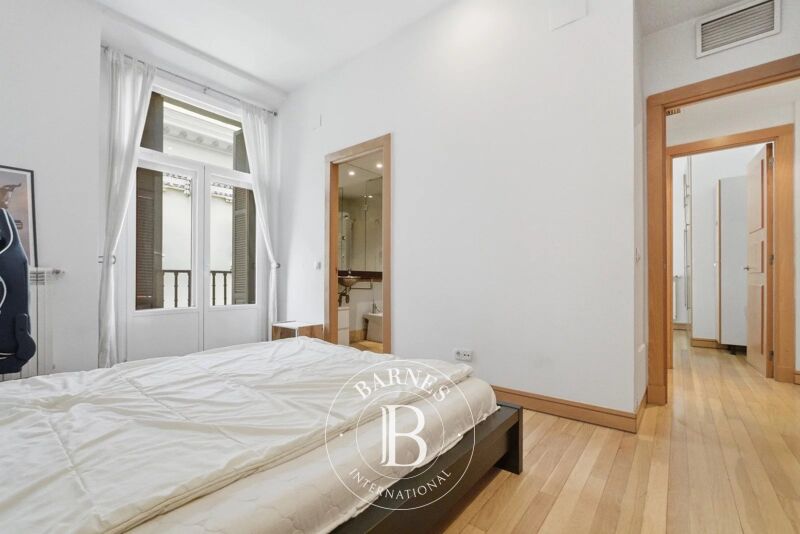 Venta, Piso Madrid - picture 2