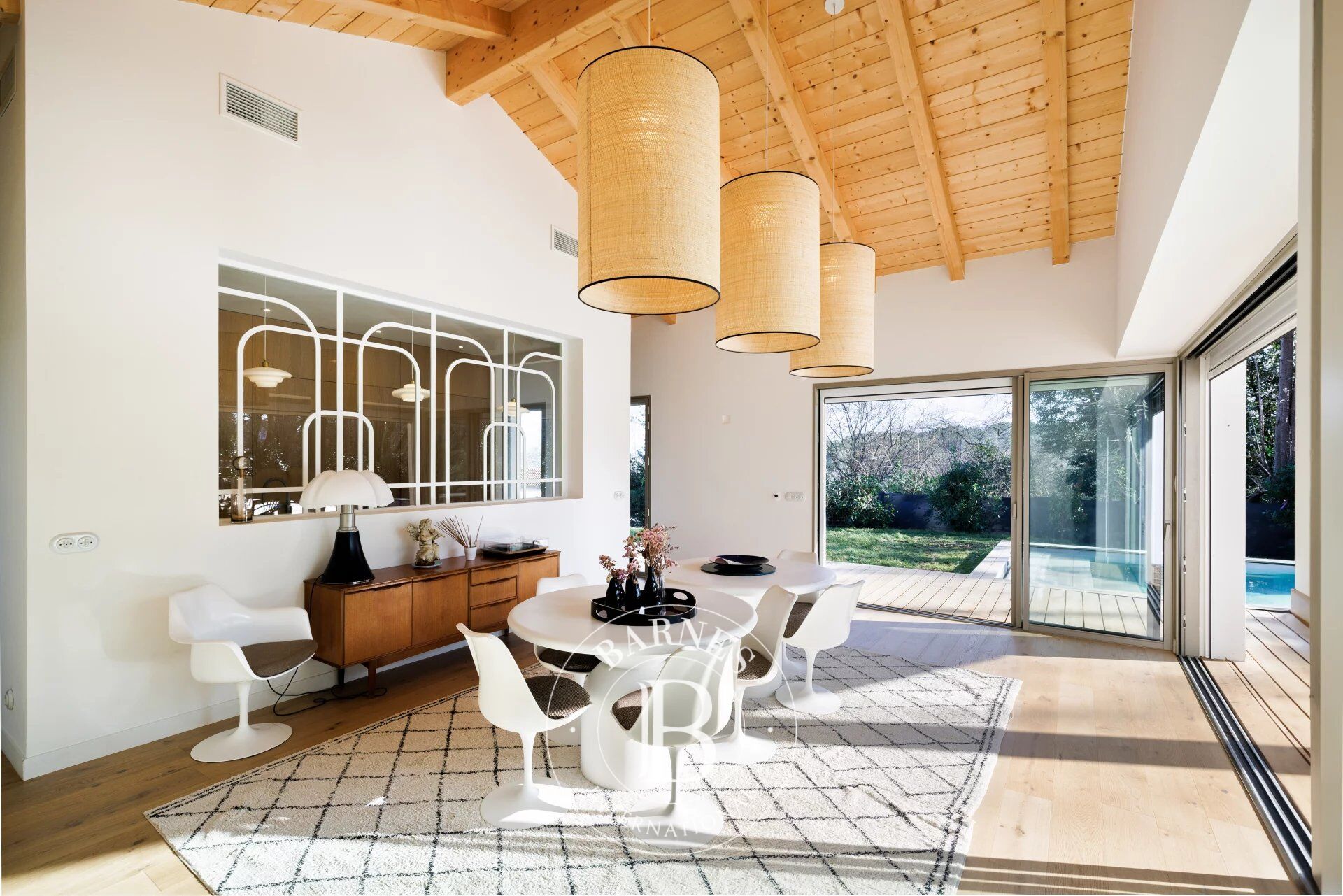 BASSUSSARRY, MAISON CONTEMPORAINE AVEC PISCINE - picture 1