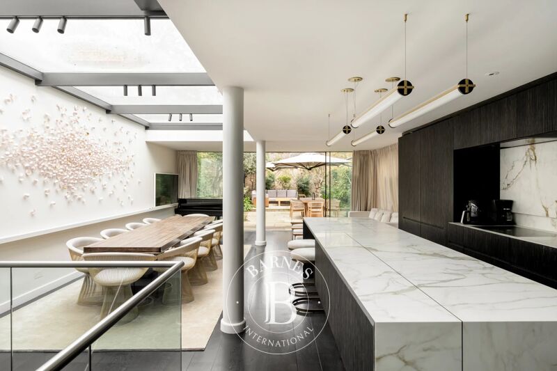 Venta, Casa London - picture 1