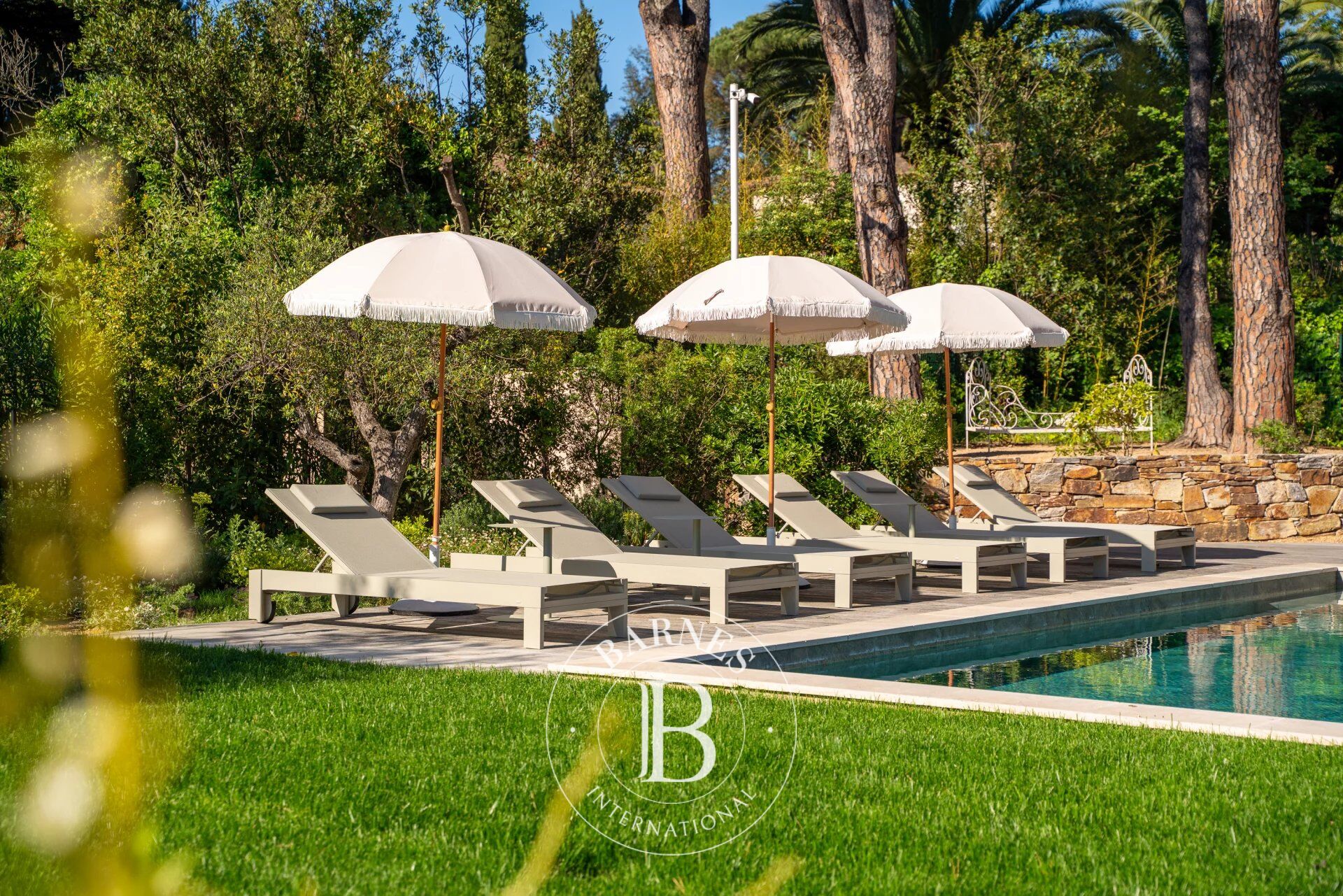 SAINT-TROPEZ – VILLA 4 CHAMBRES – PISCINE - picture 3