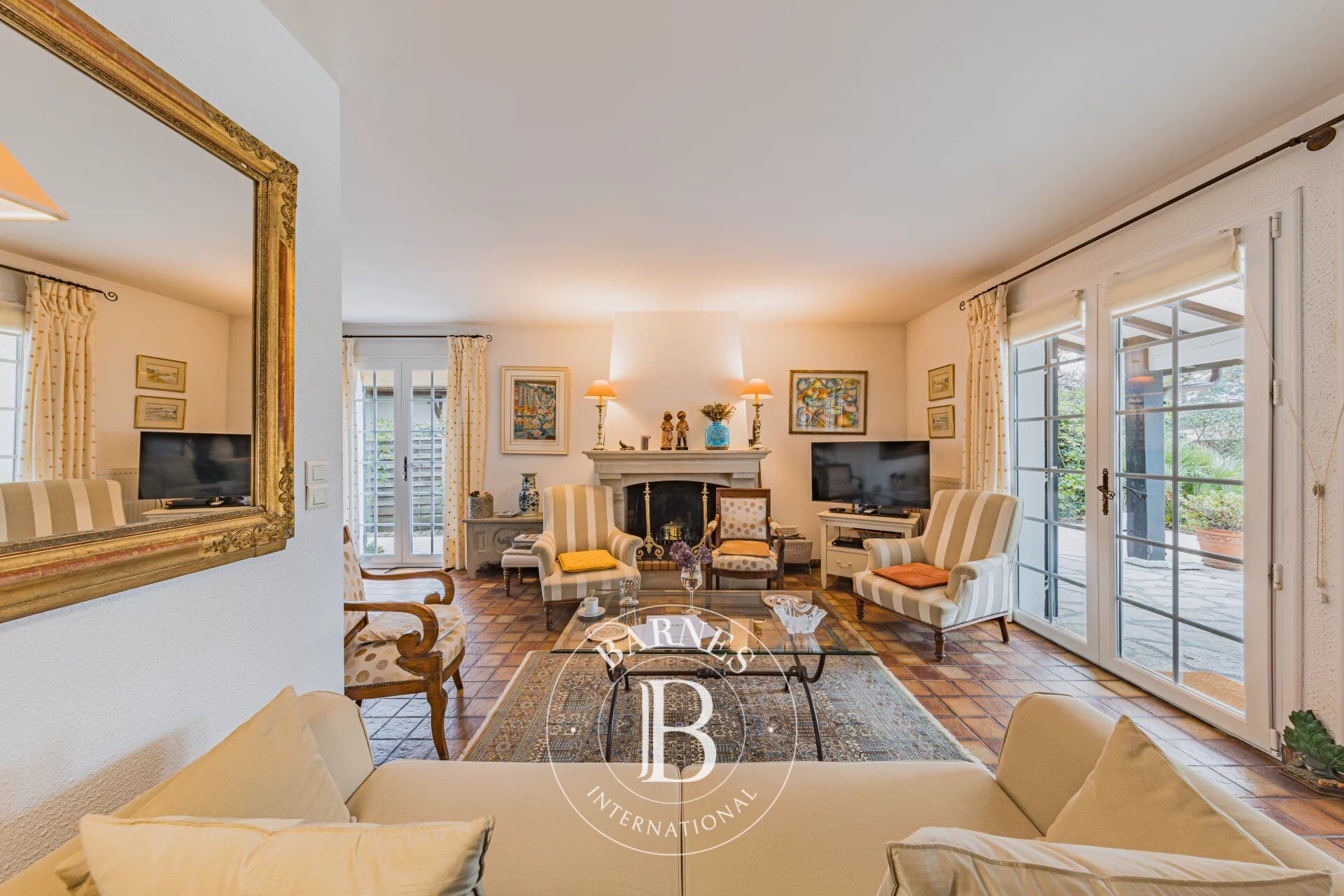 BELLE VILLA AVEC PISCINE ET 4 CHAMBRES DONT UNE SUITE CÔTÉ FORÊT, AU CALME, AU PYLA-SUR-MER - picture 3