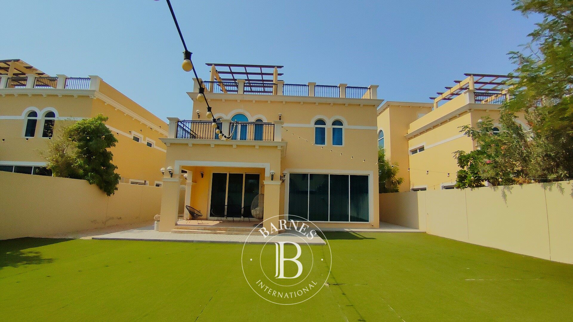 Villa Jumeirah Park - picture 2