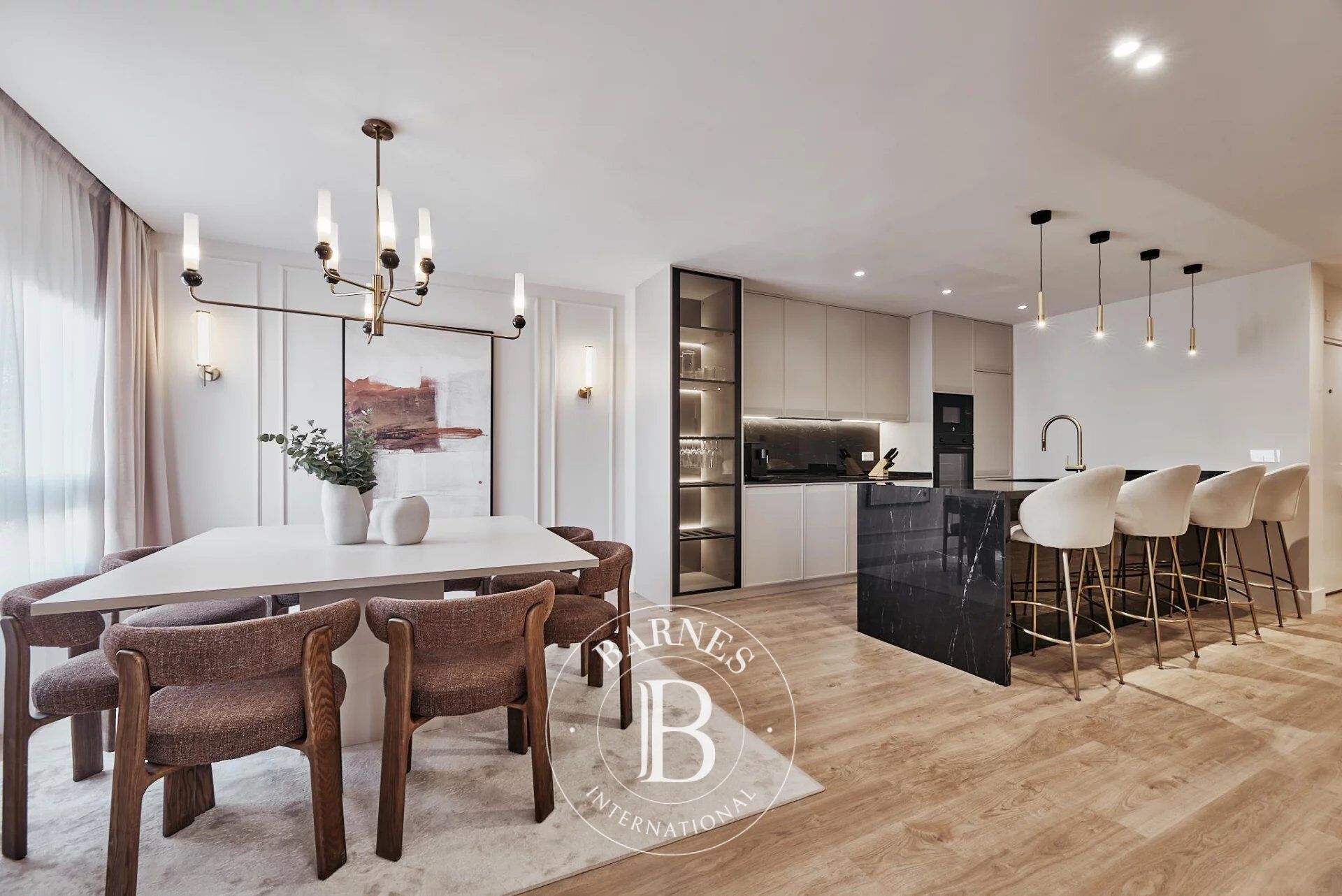 Appartement Meublé et Entièrement Rénové à Neuf à Castellana - Salamanca - picture 3