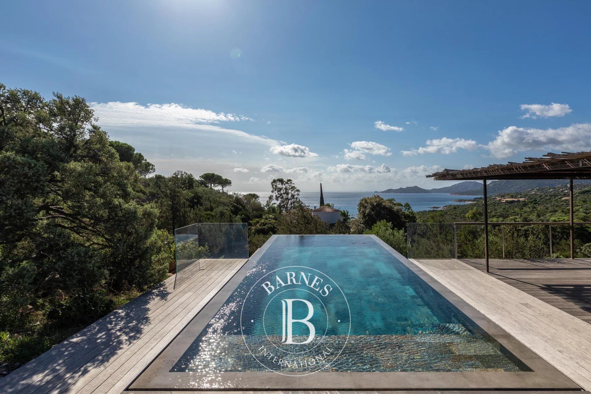 Porto Vecchio, Palombaggia, Propriété vue mer, 4 chambres, piscine, plage à pied - picture 3