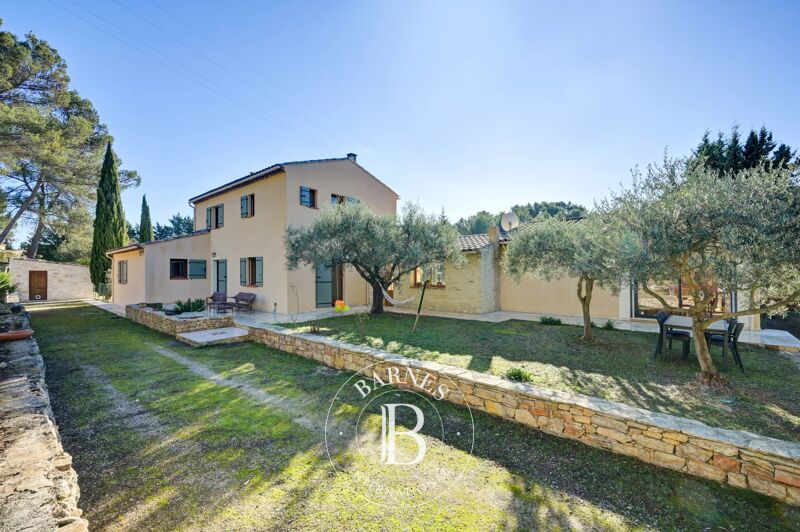 NEAR CITY CENTRE – AIX-EN-PROVENCE – 5 BEDROOMS – INDEPENDENT 1-BED APARTMENT – SWIMMING POOL – 1 HA GARDEN – NEAR INTERNATIONAL SCHOOLS