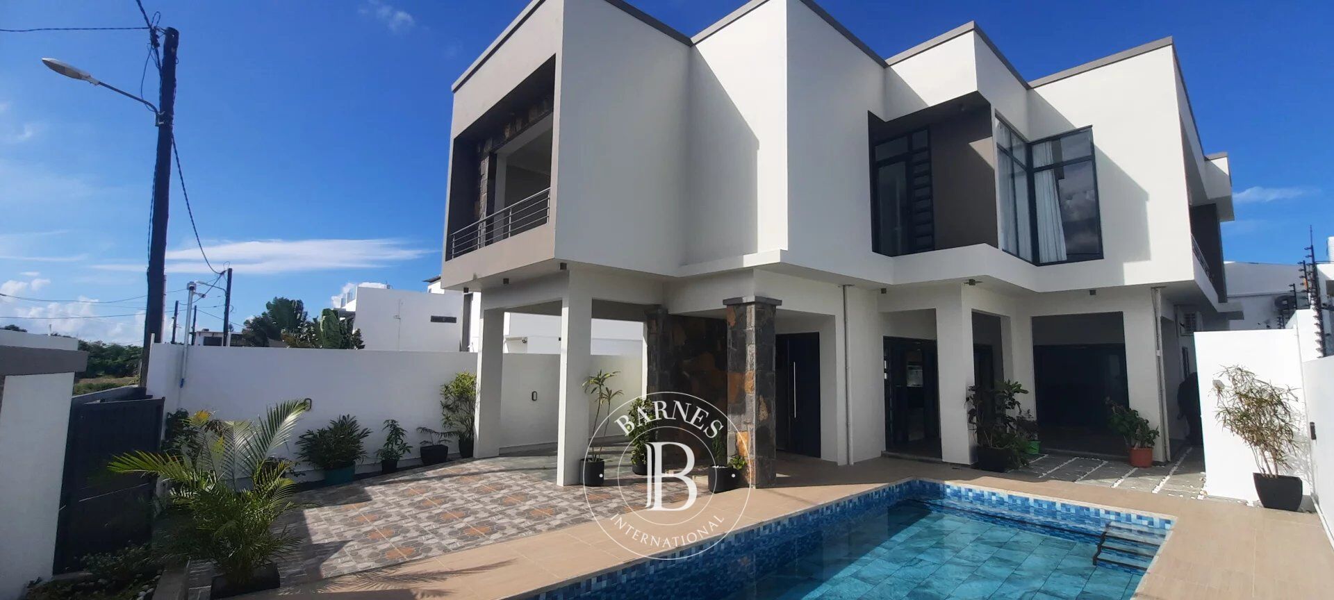 GRAND BAIE - Maison neuve avec 4 chambres - picture 1