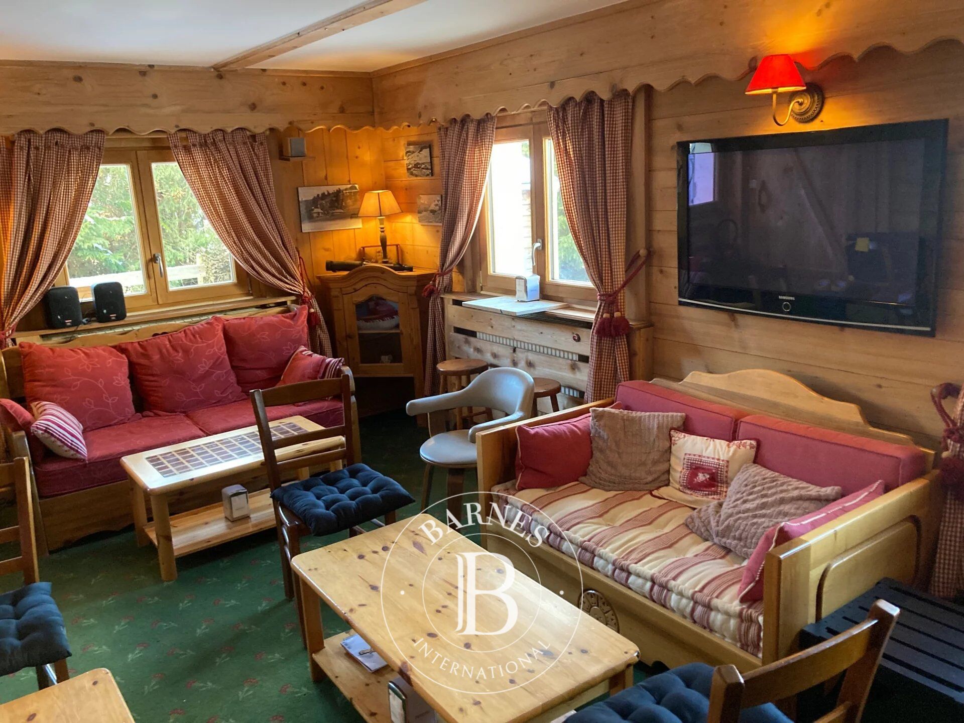 COMBLOUX – ÉTABLISSEMENT DE CARACTÈRE À FORT POTENTIEL AUX PORTES DE MEGÈVE - picture 2