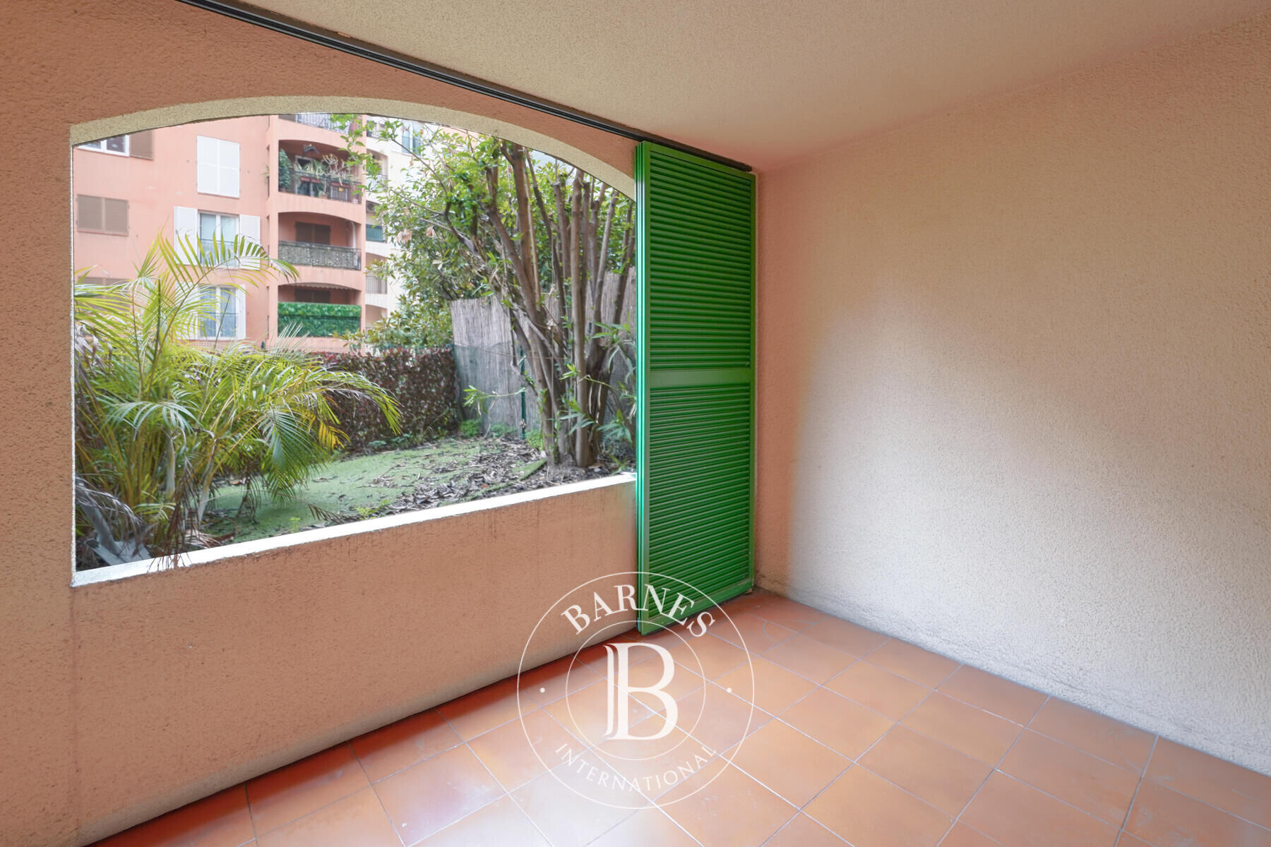 FONTVIEILLE - STUDIO AVEC JARDIN - IDÉAL INVESTISSEMENT - picture 2