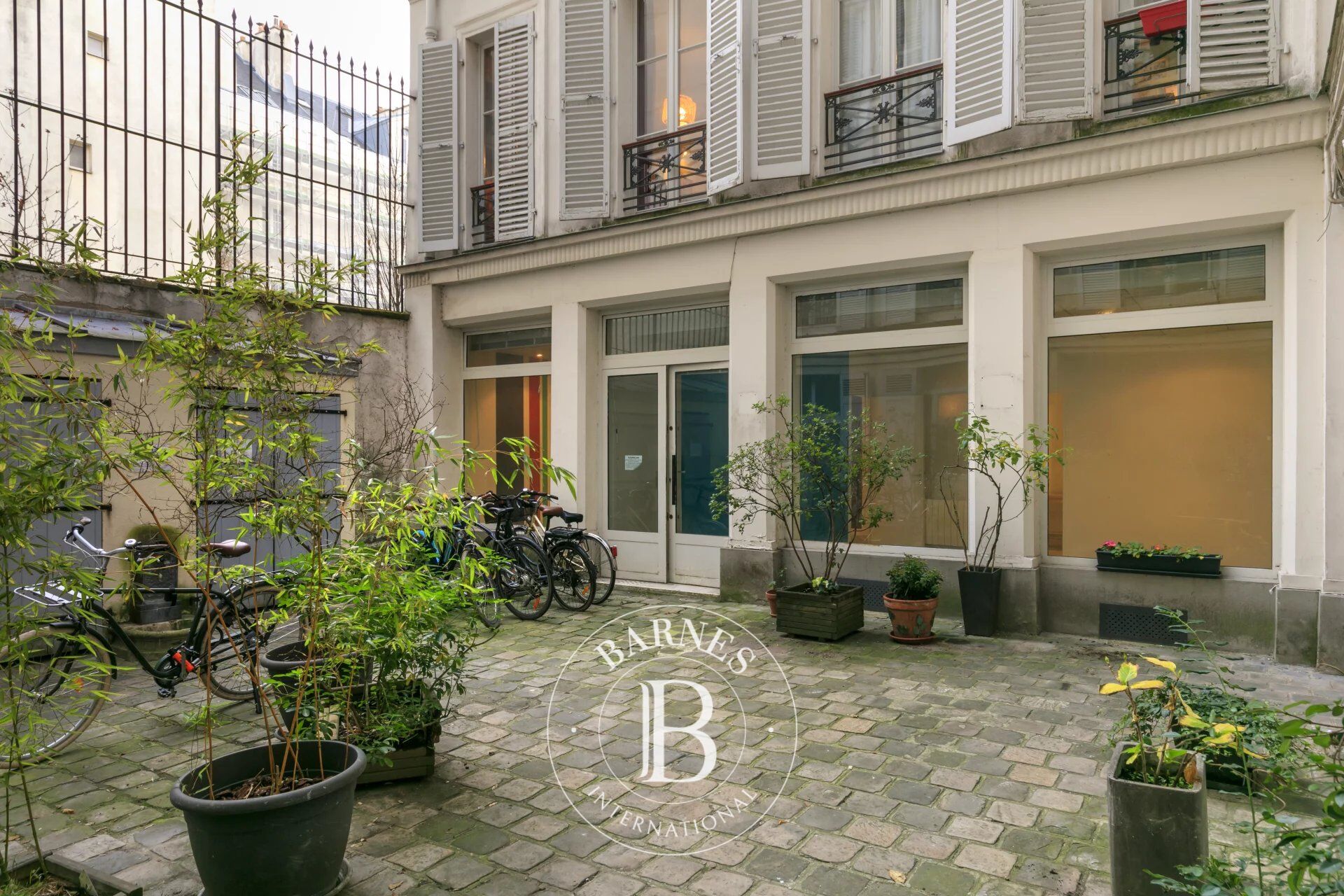 A VENDRE – Local / Bureau - Rue de Trévise – PARIS 9 - picture 1