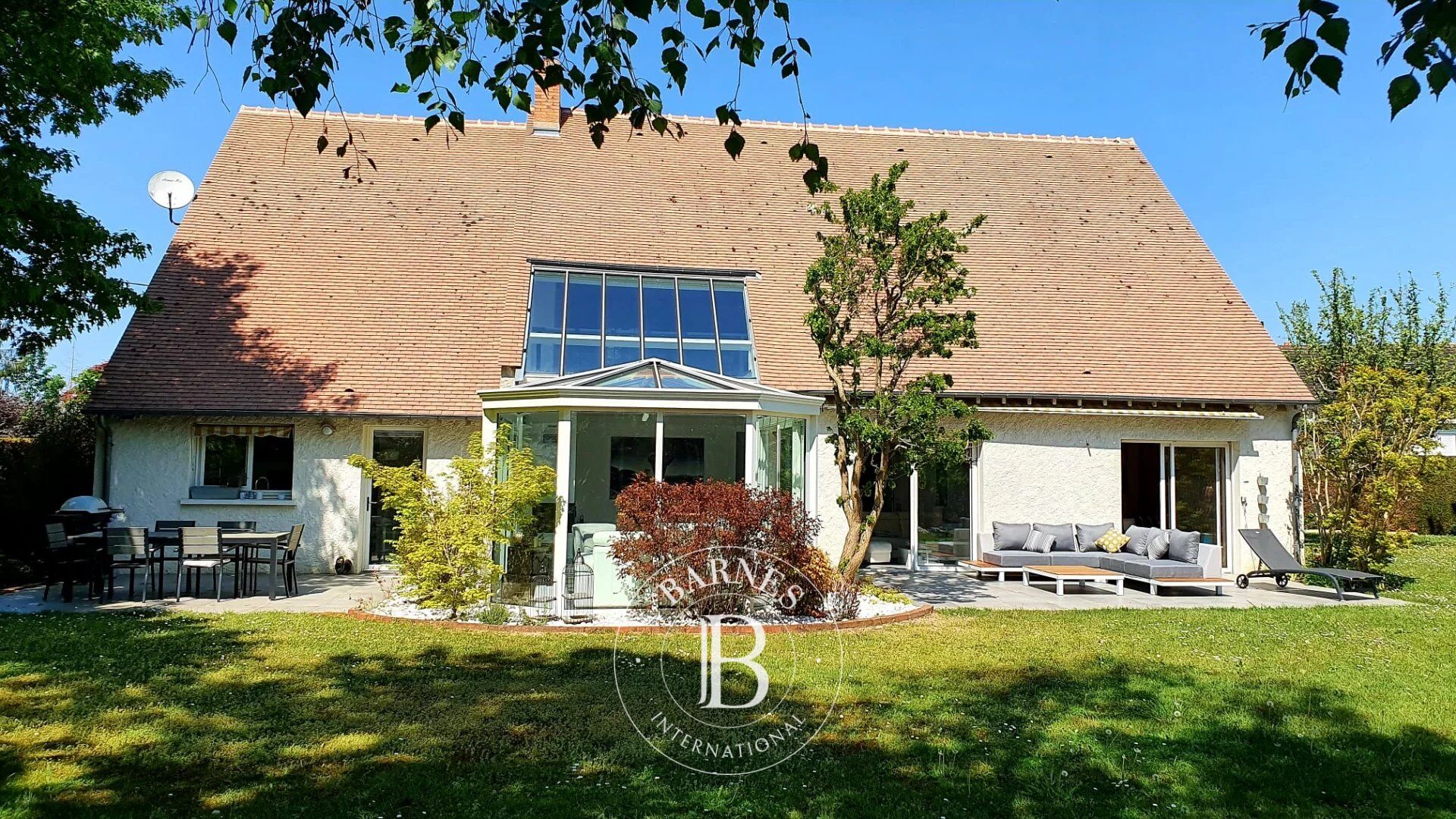 Villa Saint-Denis-en-Val - picture 1