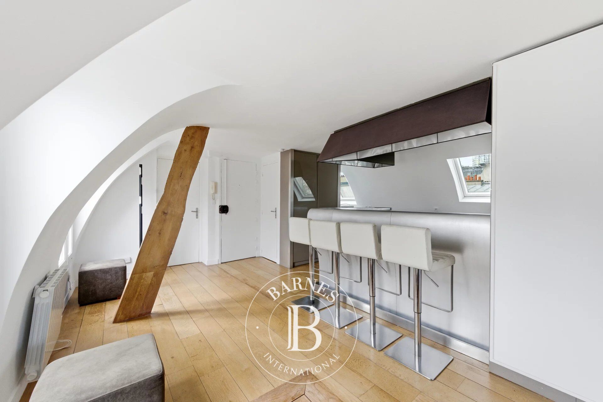 Vente appartement - Paris 4 - Boulevard Beaumarchais - Dernier étage - picture 2