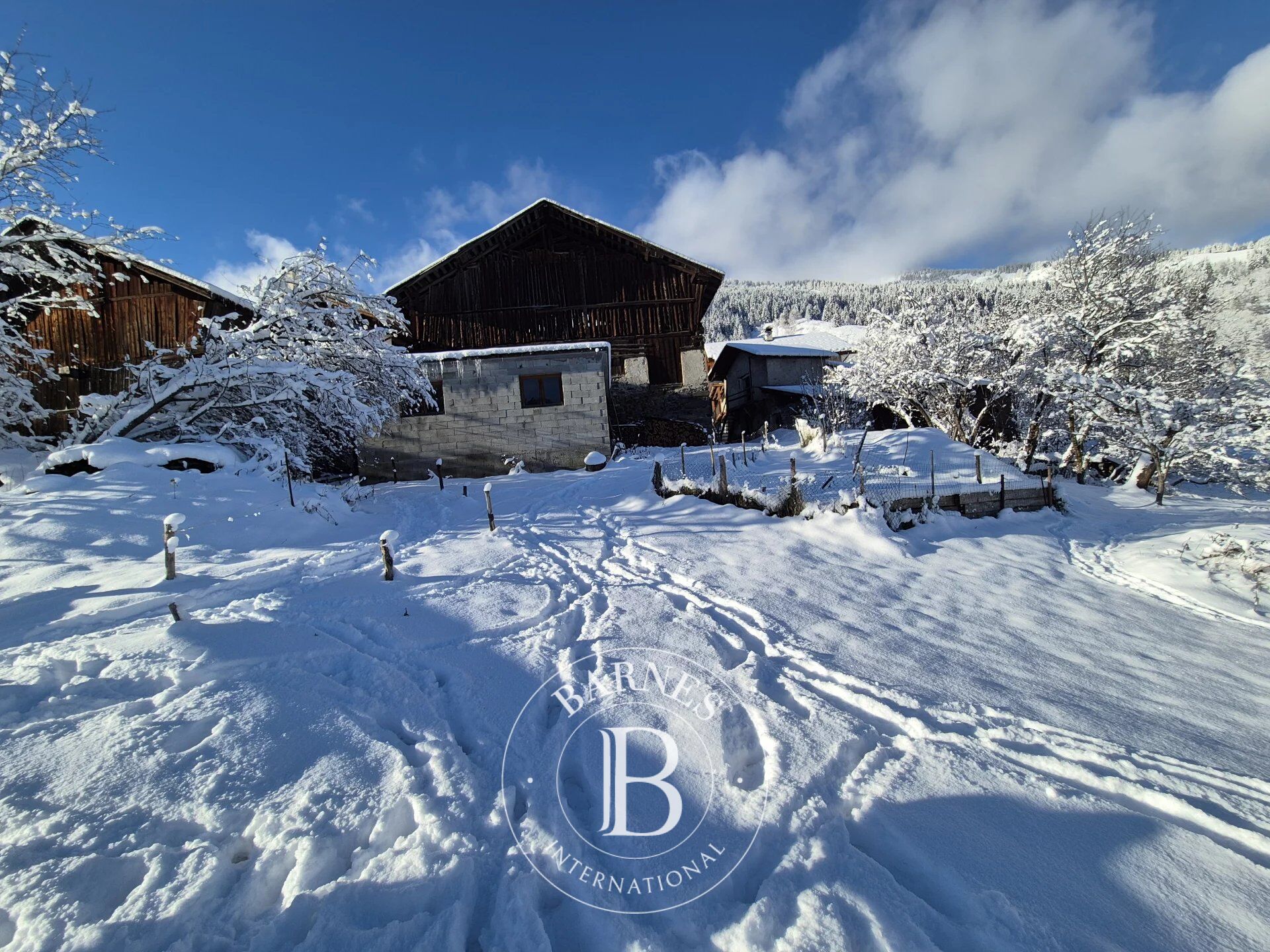 Granero Les Allues - picture 1