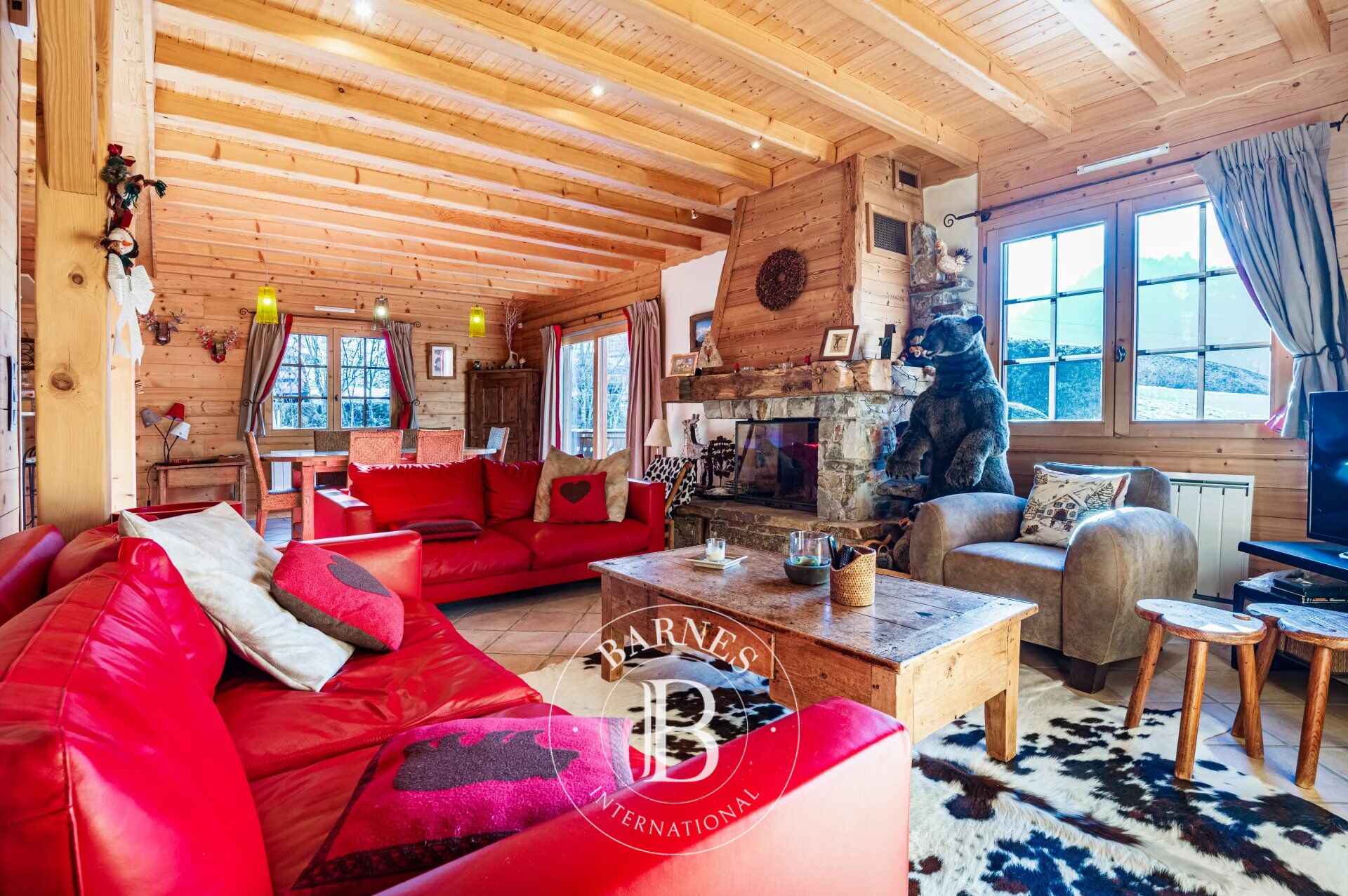 BARNES SAINT-GERVAIS – STUNNING SKI-IN/SKI-OUT CHALET -ALPINE ELEGANCE AT THE FOOT OF THE SLOPES - picture 3