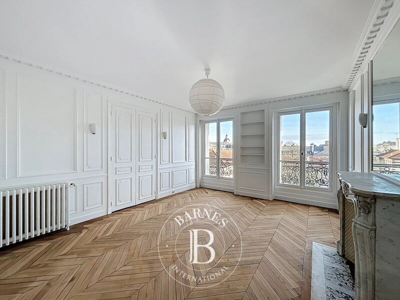 Rented, Apartment Versailles - picture 1