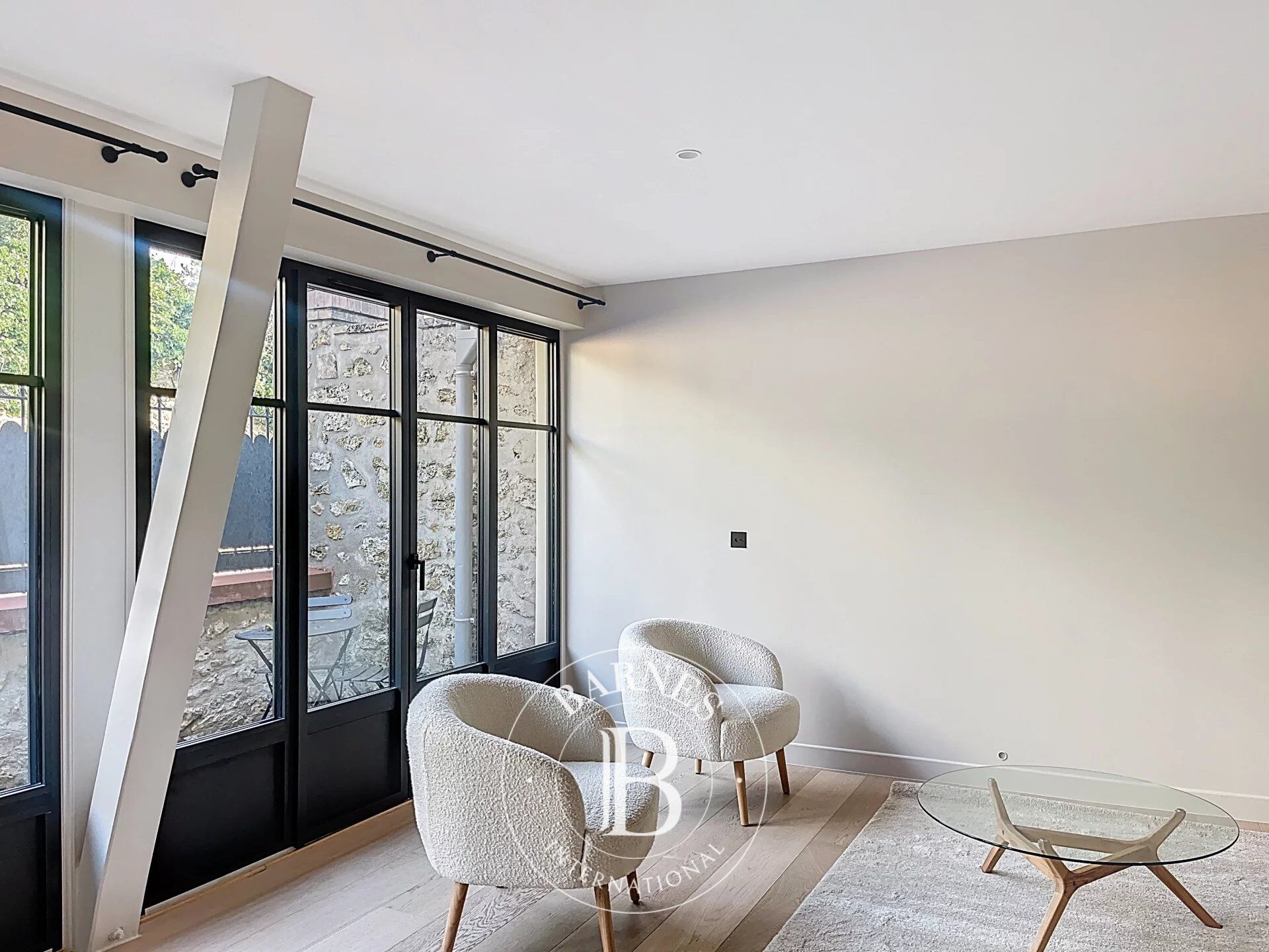 The BARNES rental department is presenting this property: - picture 2